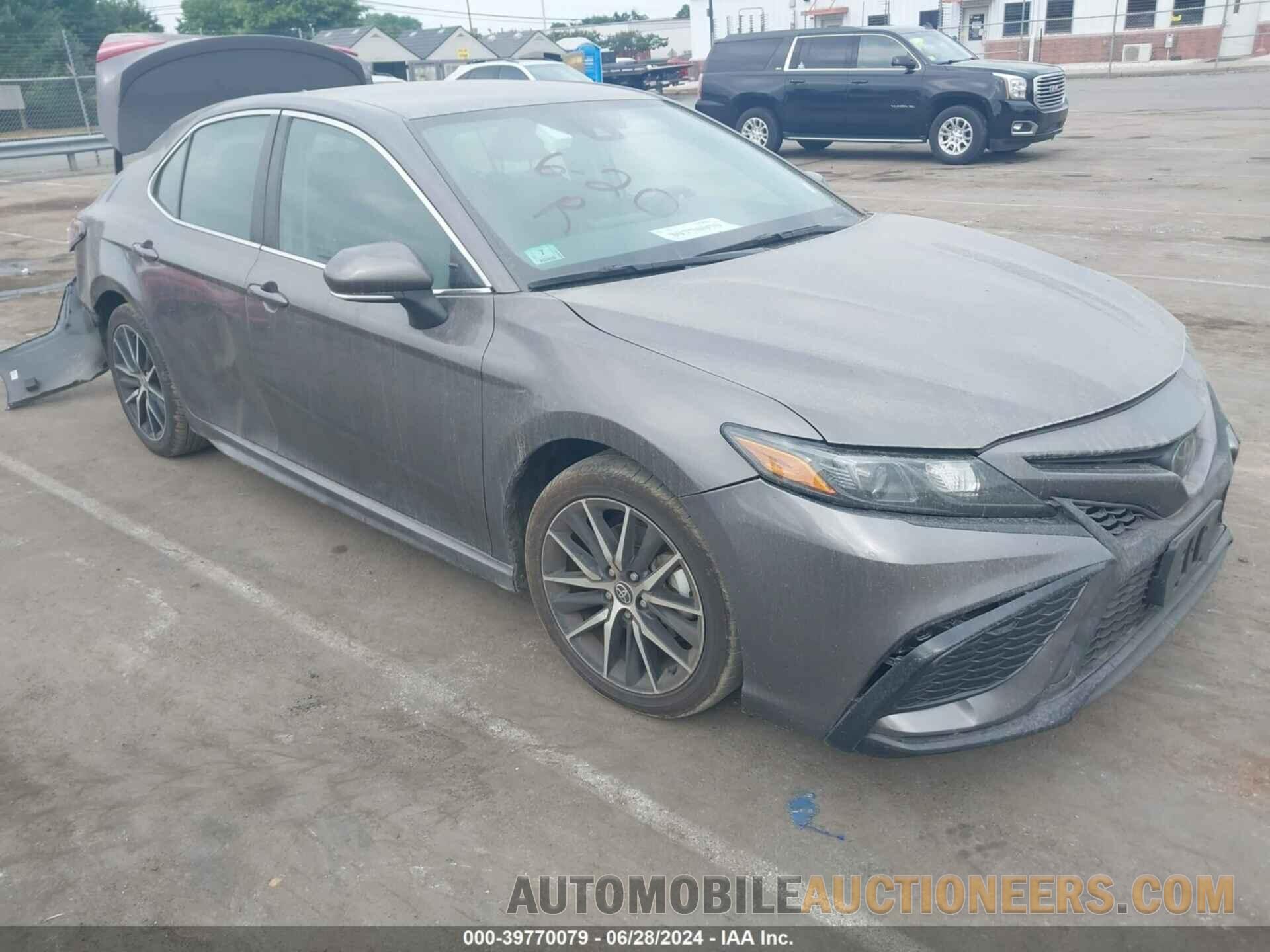 4T1G11AK9NU711614 TOYOTA CAMRY 2022