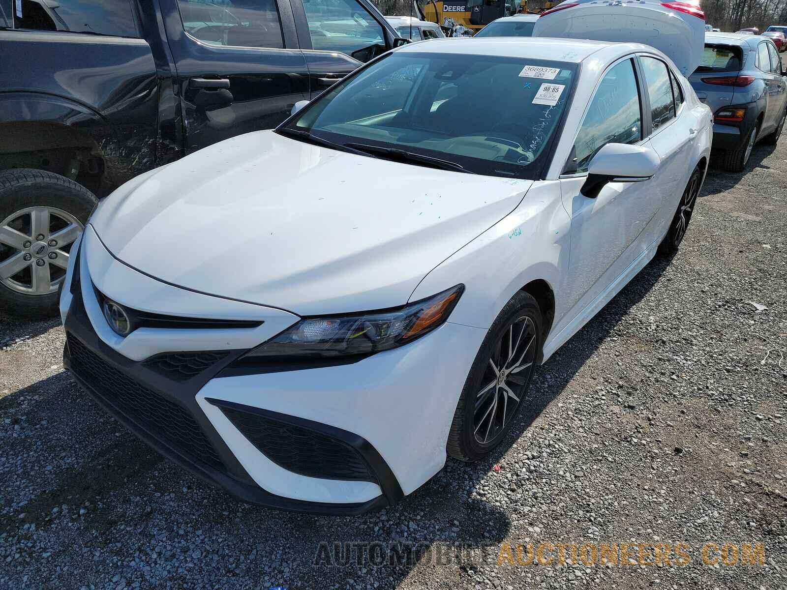 4T1G11AK9NU714254 Toyota Camry 2022