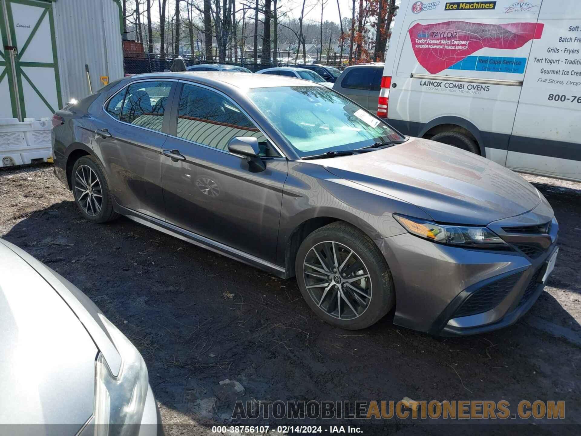 4T1G11AK9NU717588 TOYOTA CAMRY 2022