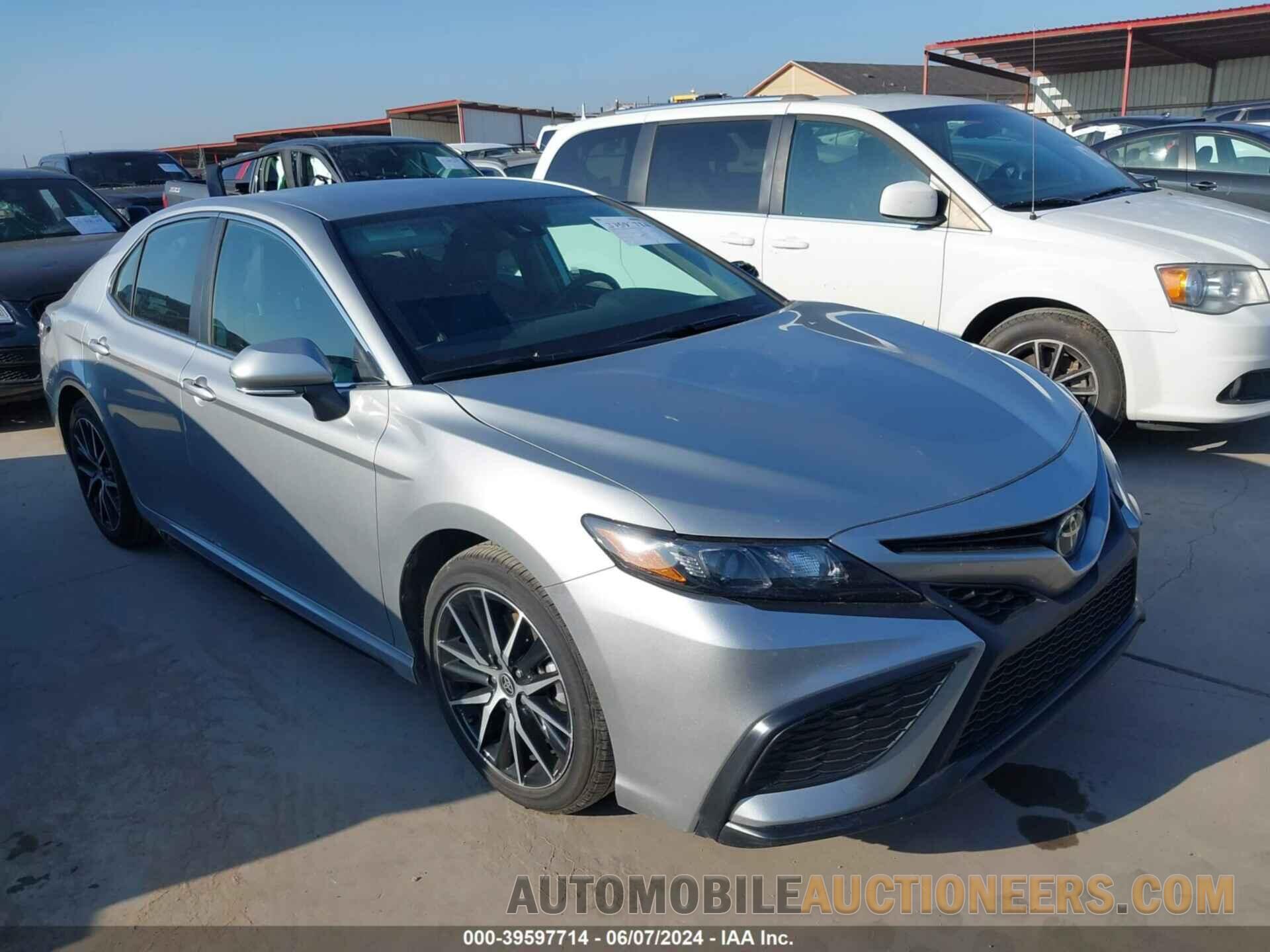 4T1G11AK9RU201978 TOYOTA CAMRY 2024