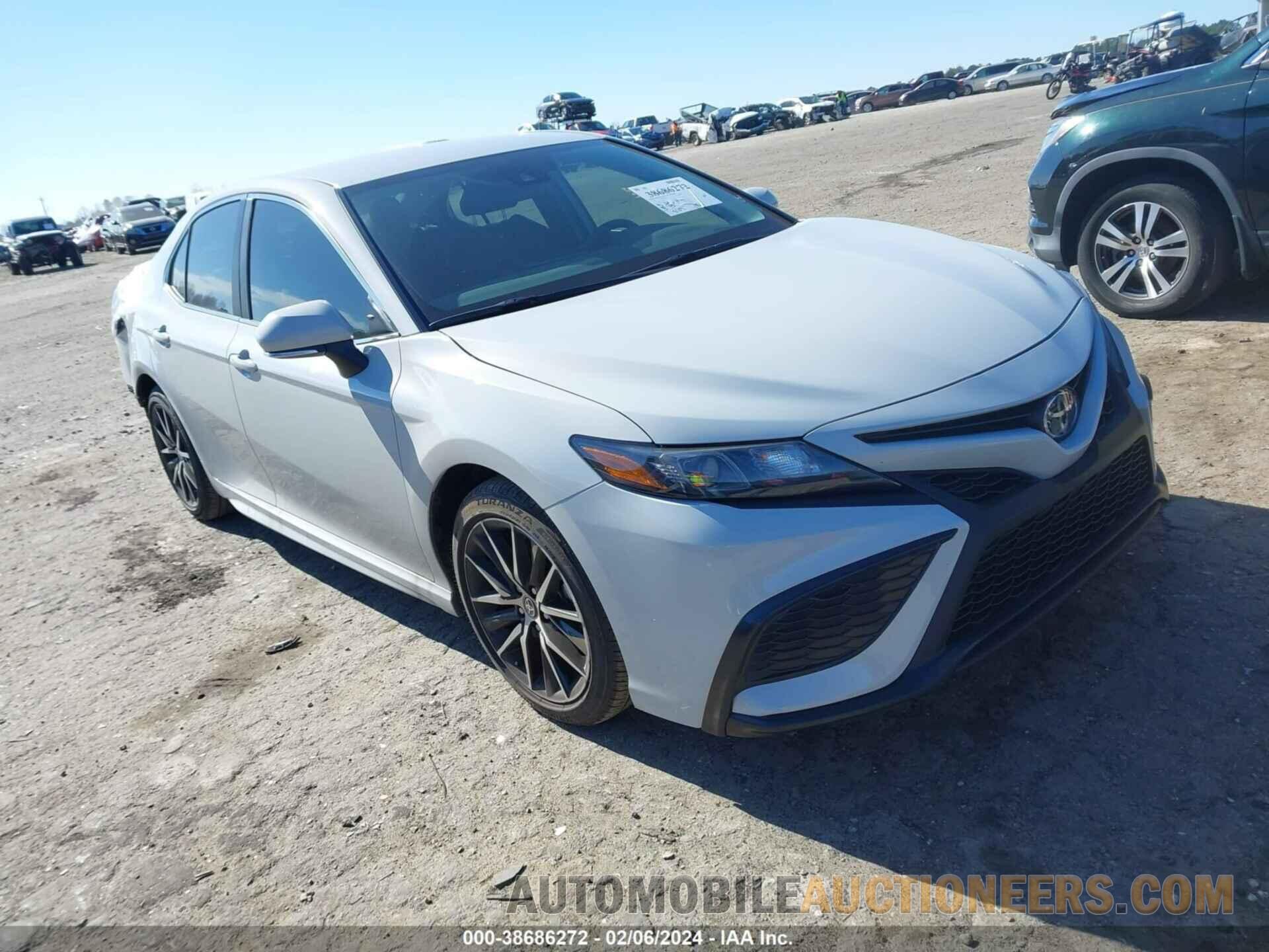 4T1G11AK9RU216416 TOYOTA CAMRY 2024