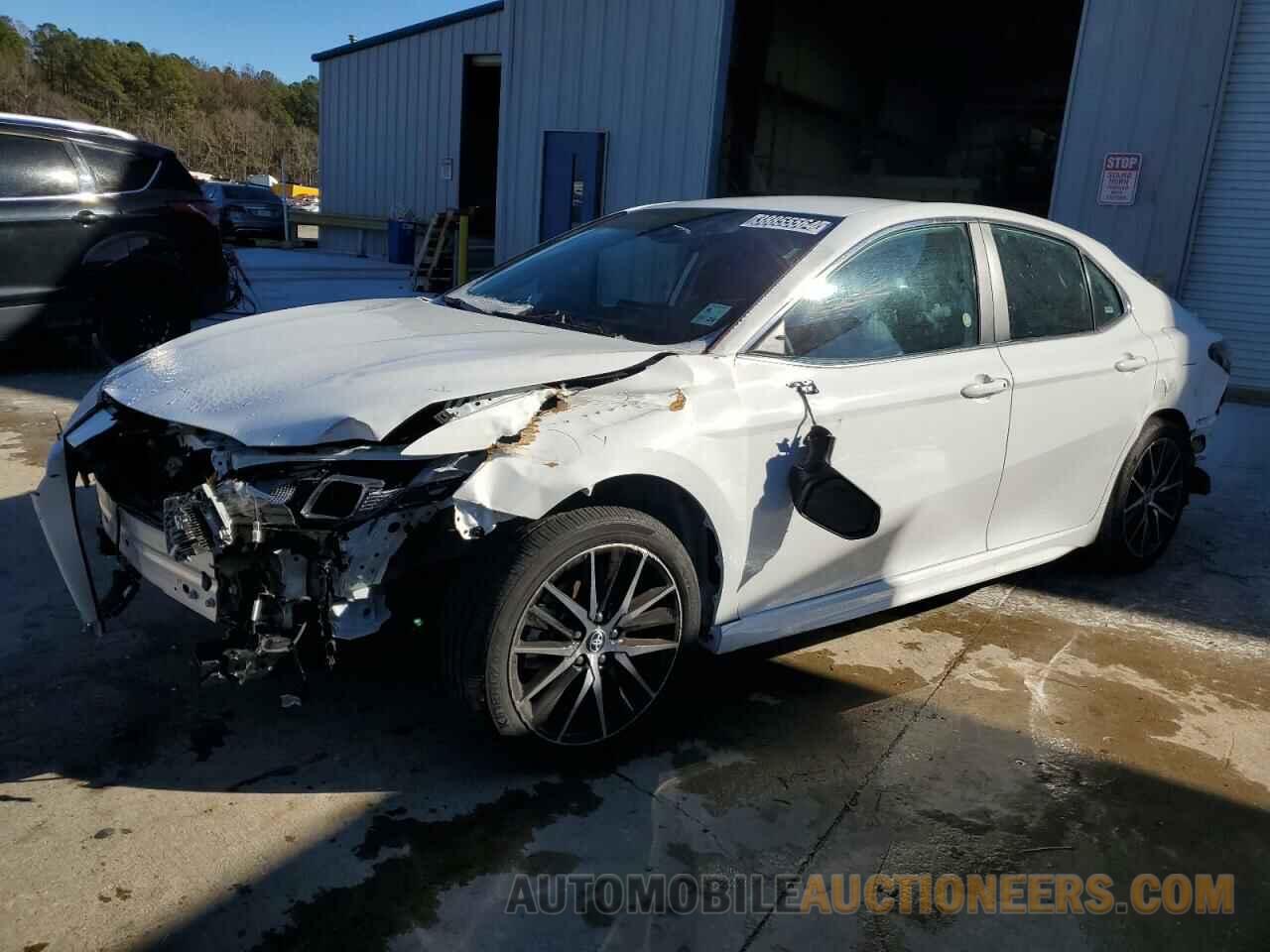 4T1G11AK9RU853676 TOYOTA CAMRY 2024