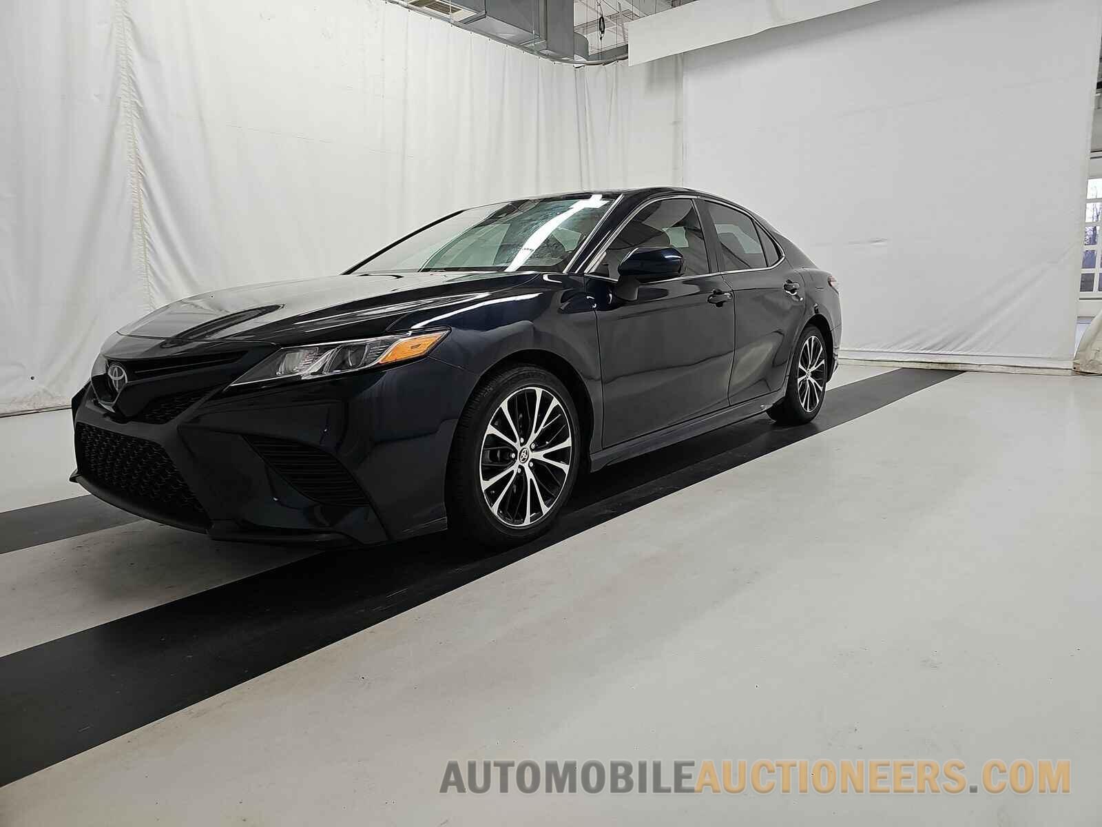 4T1G11AKXLU387926 Toyota Camry 2020