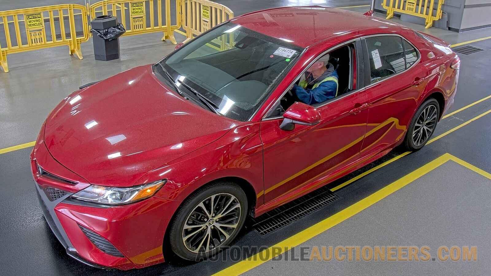 4T1G11AKXLU401016 Toyota Camry 2020