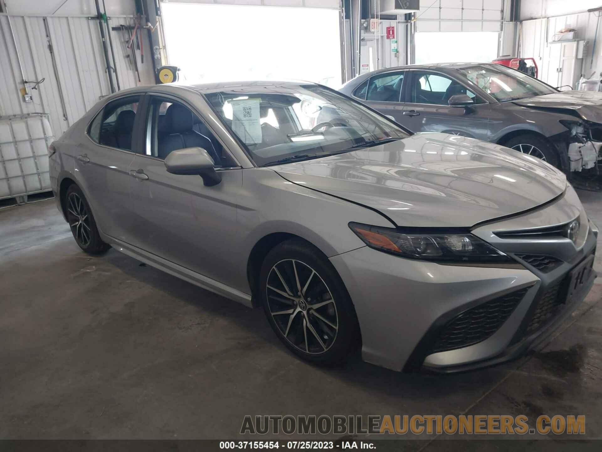 4T1G11AKXMU404967 TOYOTA CAMRY 2021