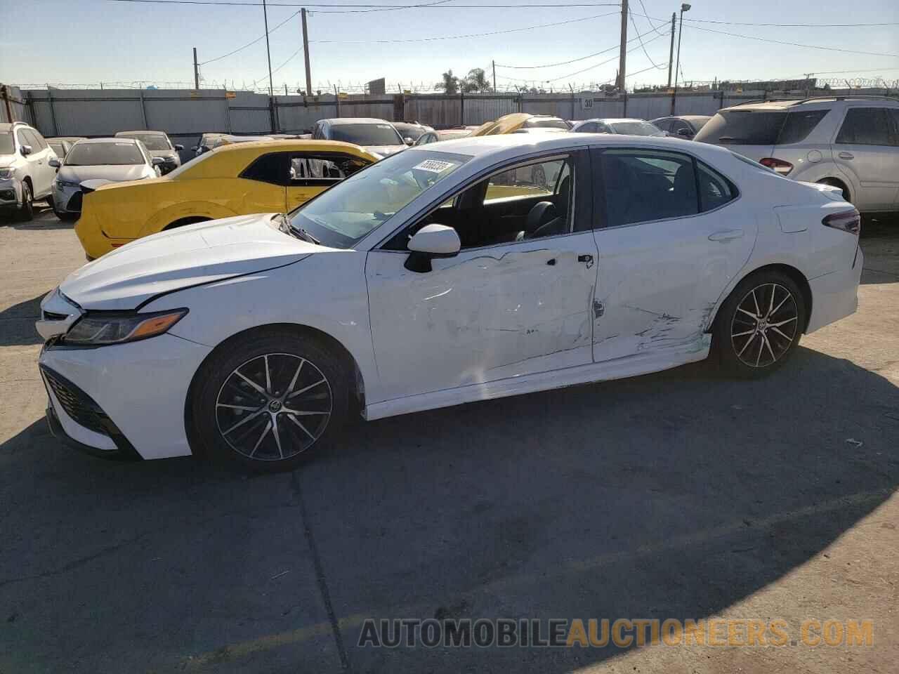 4T1G11AKXMU412602 TOYOTA CAMRY 2021