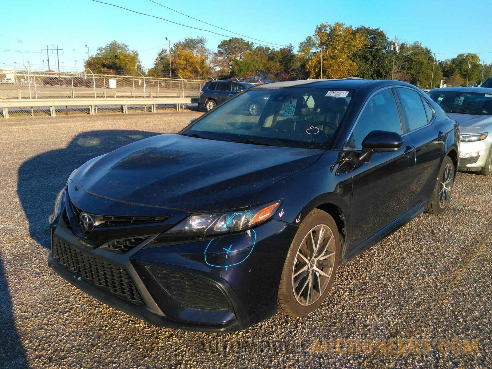 4T1G11AKXMU414284 Toyota Camry 2021