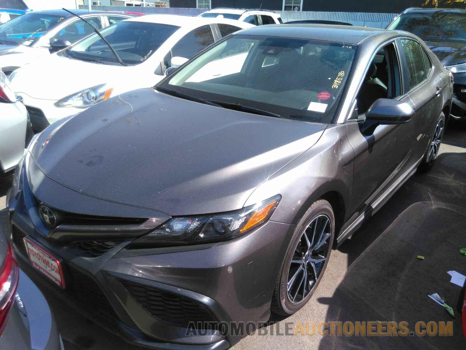 4T1G11AKXMU417167 Toyota Camry 2021