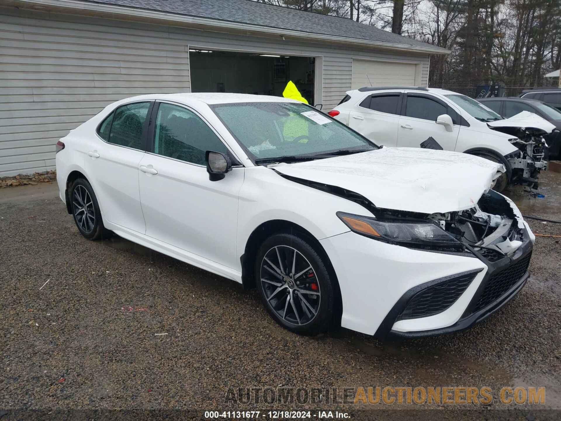 4T1G11AKXMU435524 TOYOTA CAMRY 2021