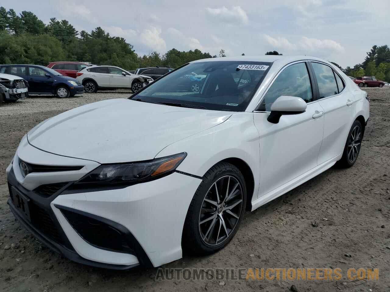 4T1G11AKXMU436138 TOYOTA CAMRY 2021