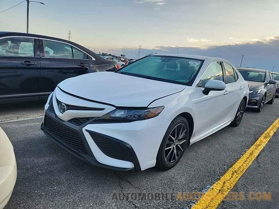 4T1G11AKXMU441047 Toyota Camry 2021