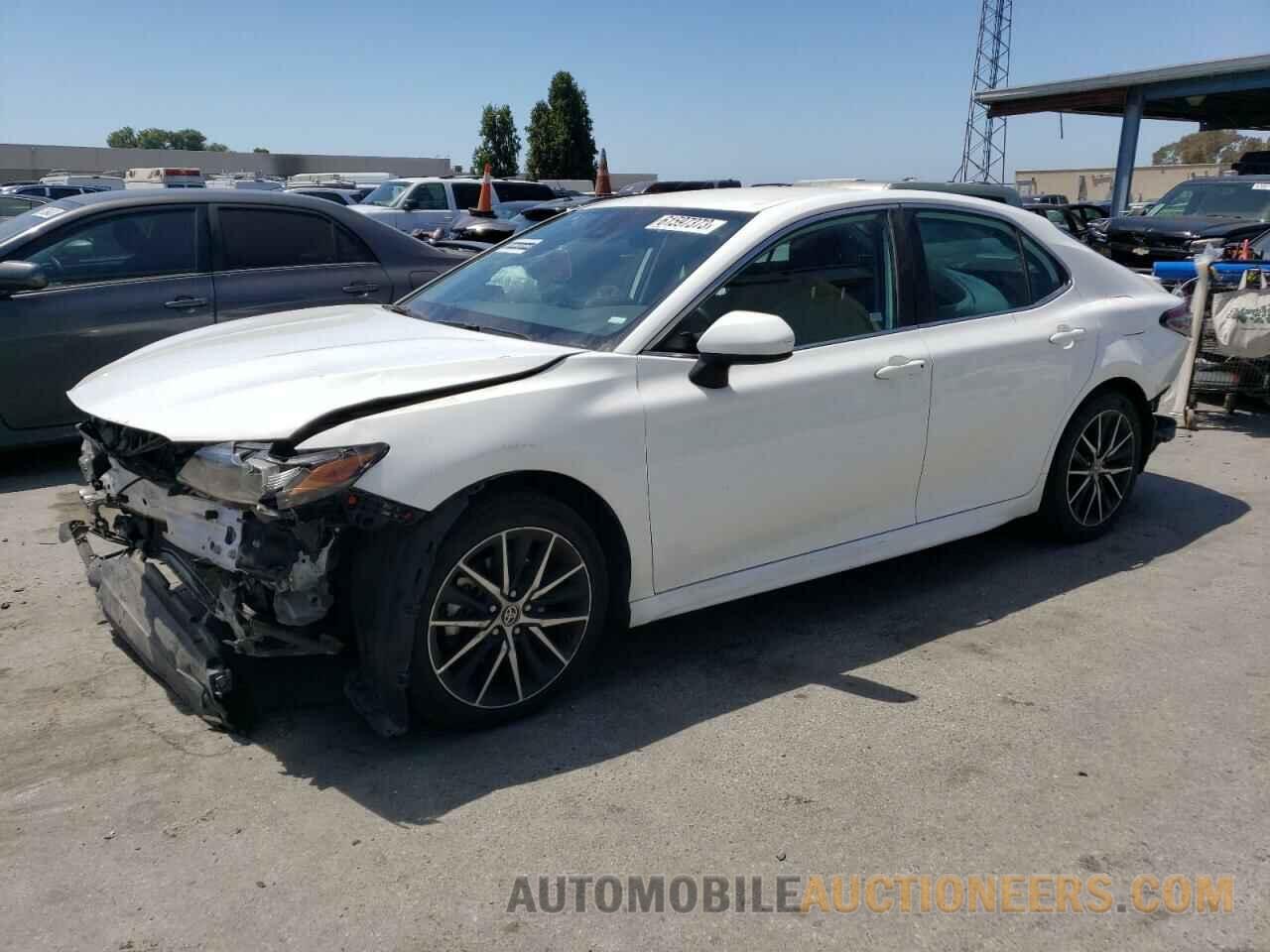 4T1G11AKXMU443932 TOYOTA CAMRY 2021