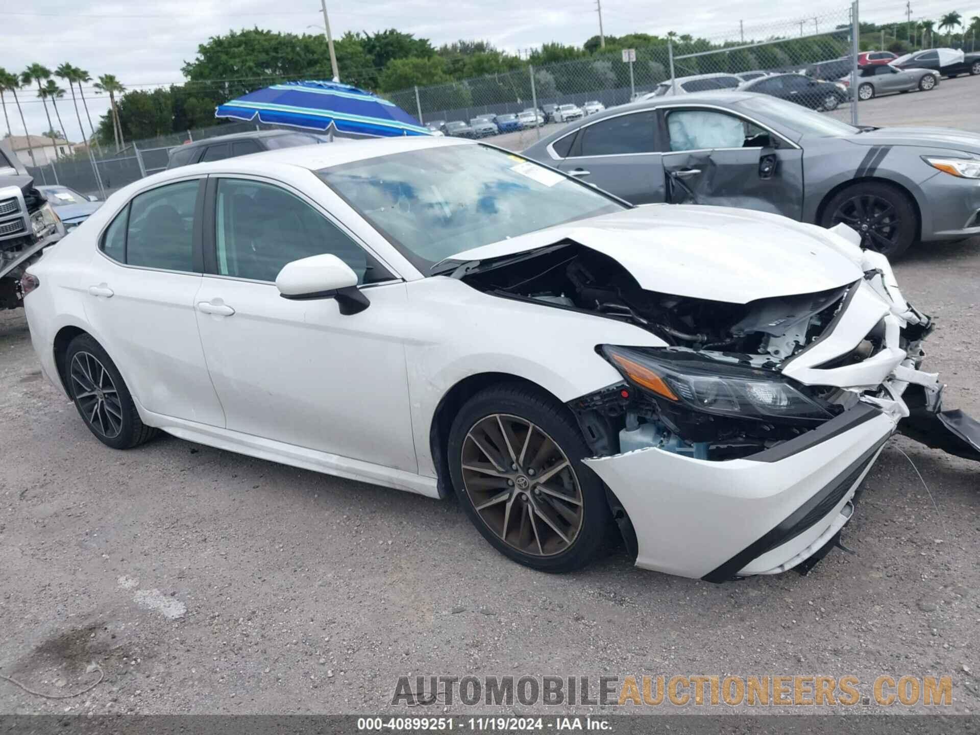 4T1G11AKXMU470757 TOYOTA CAMRY 2021