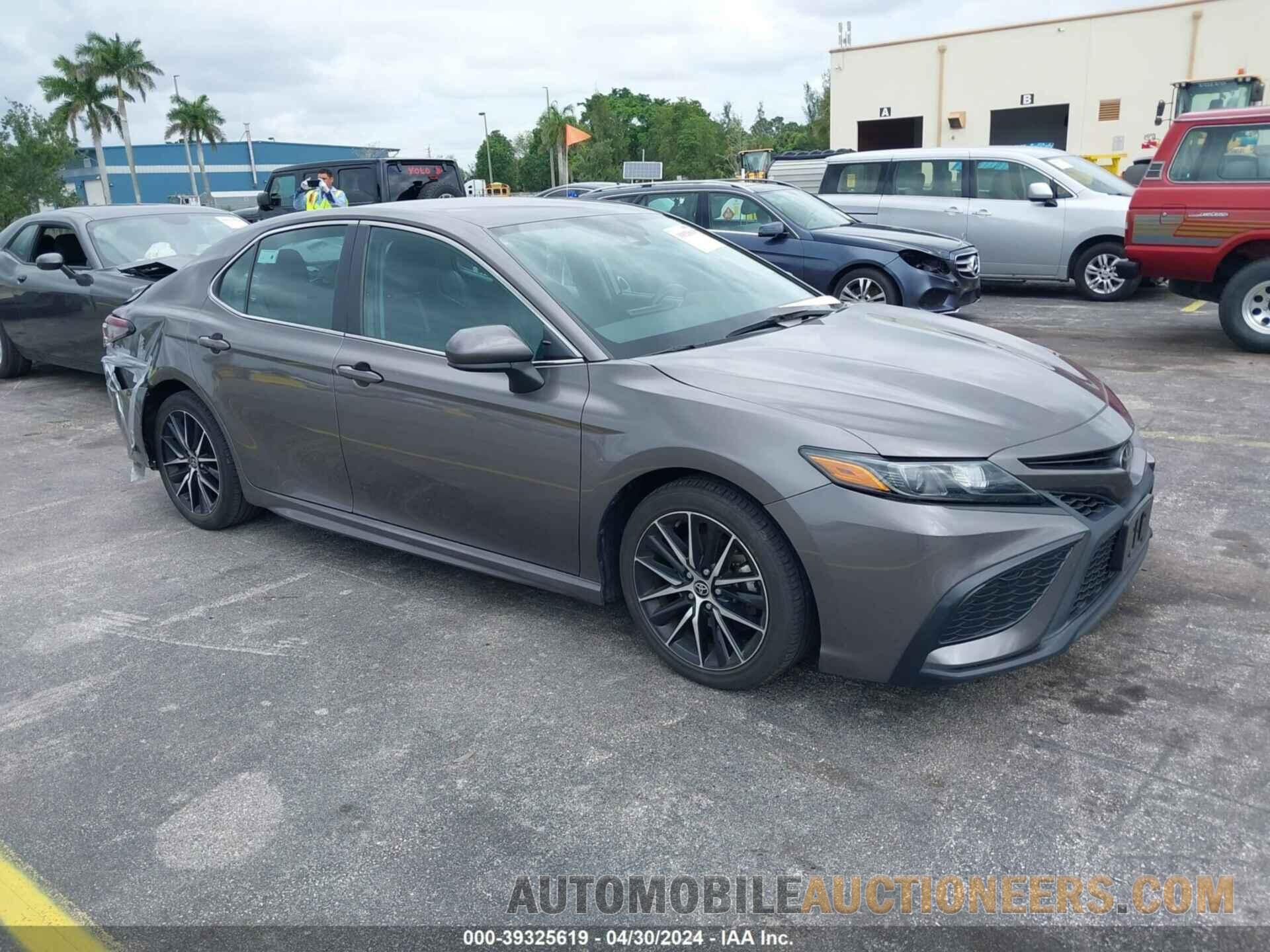 4T1G11AKXMU477093 TOYOTA CAMRY 2021