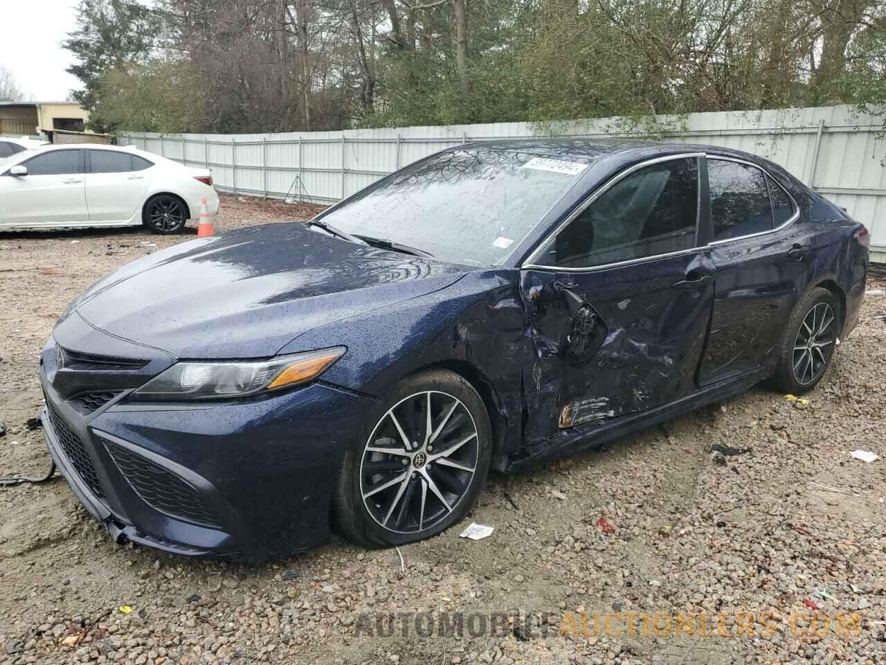 4T1G11AKXMU479720 TOYOTA CAMRY 2021