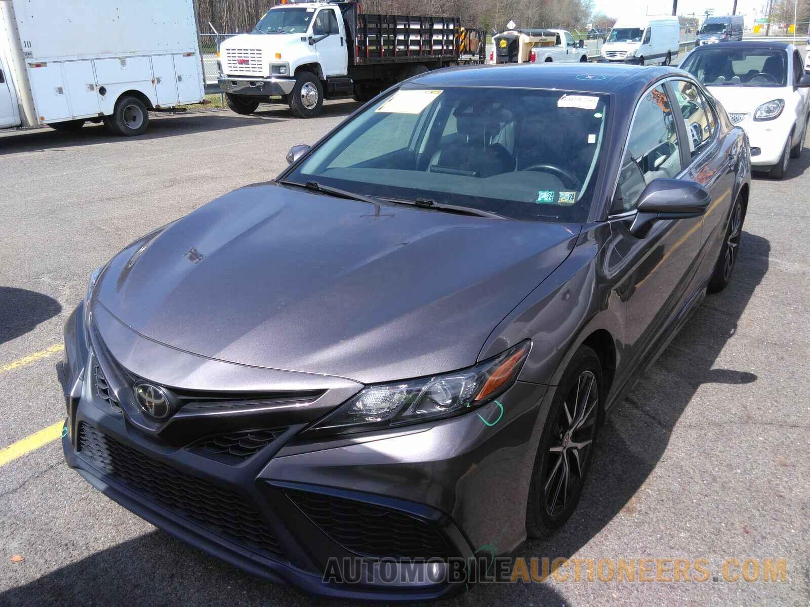 4T1G11AKXMU489020 Toyota Camry 2021