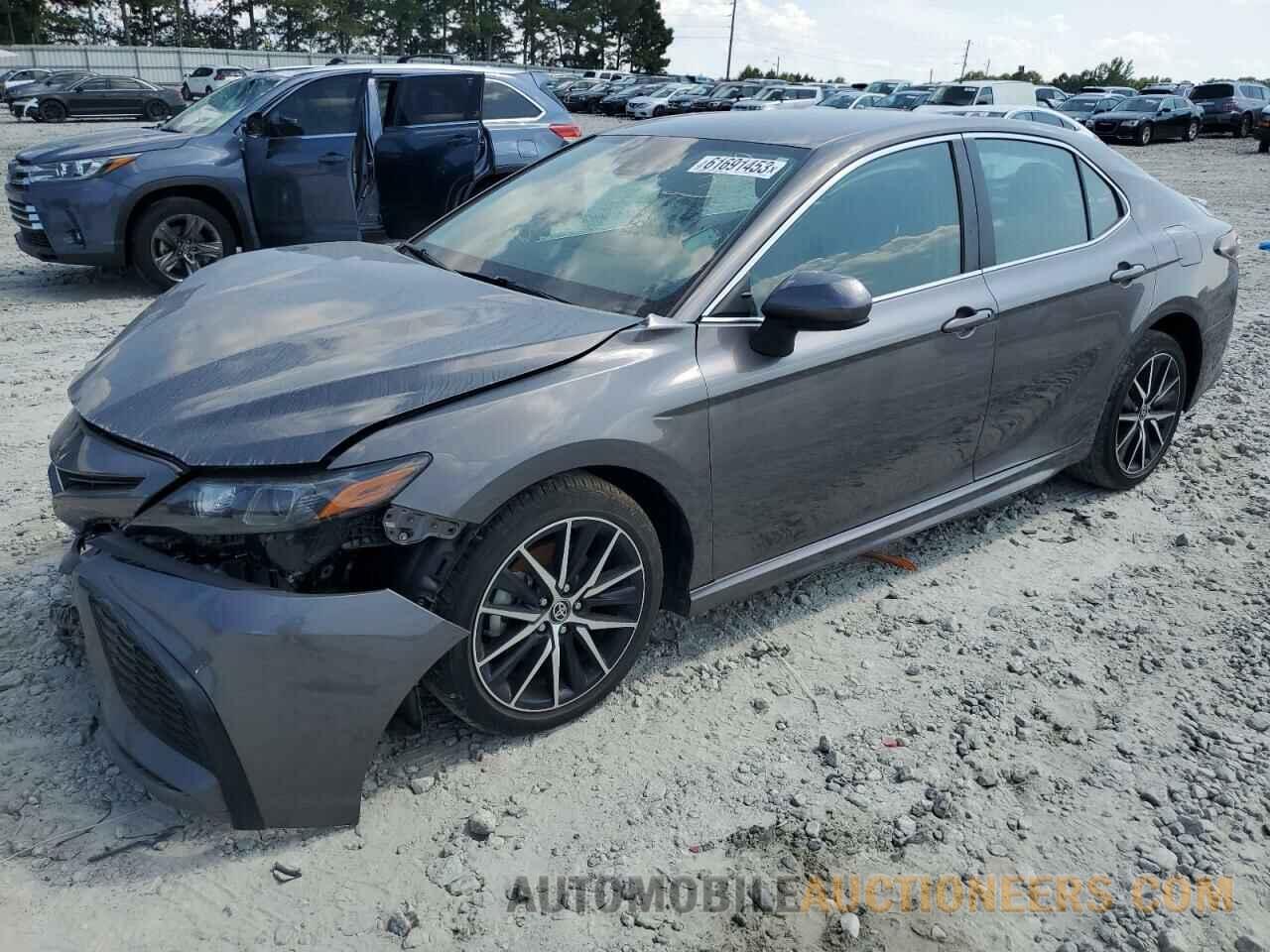 4T1G11AKXMU512571 TOYOTA CAMRY 2021