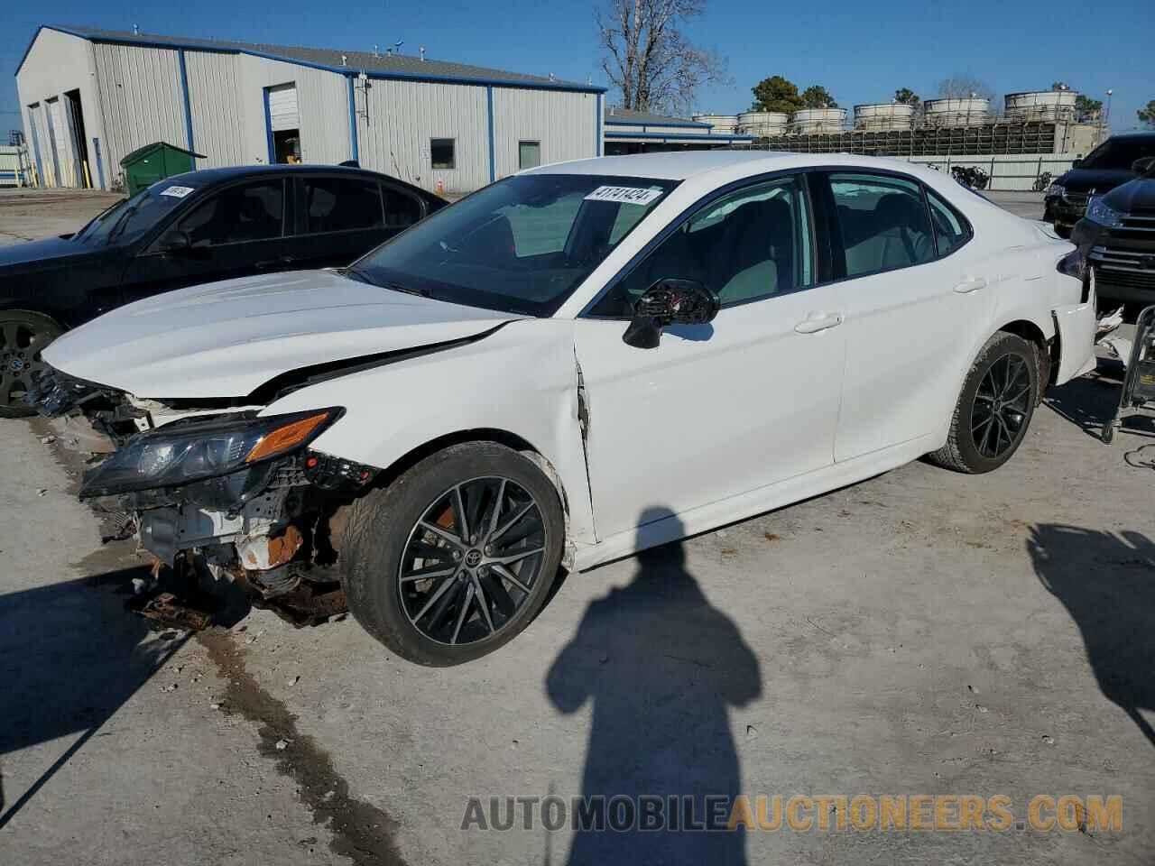 4T1G11AKXMU516510 TOYOTA CAMRY 2021