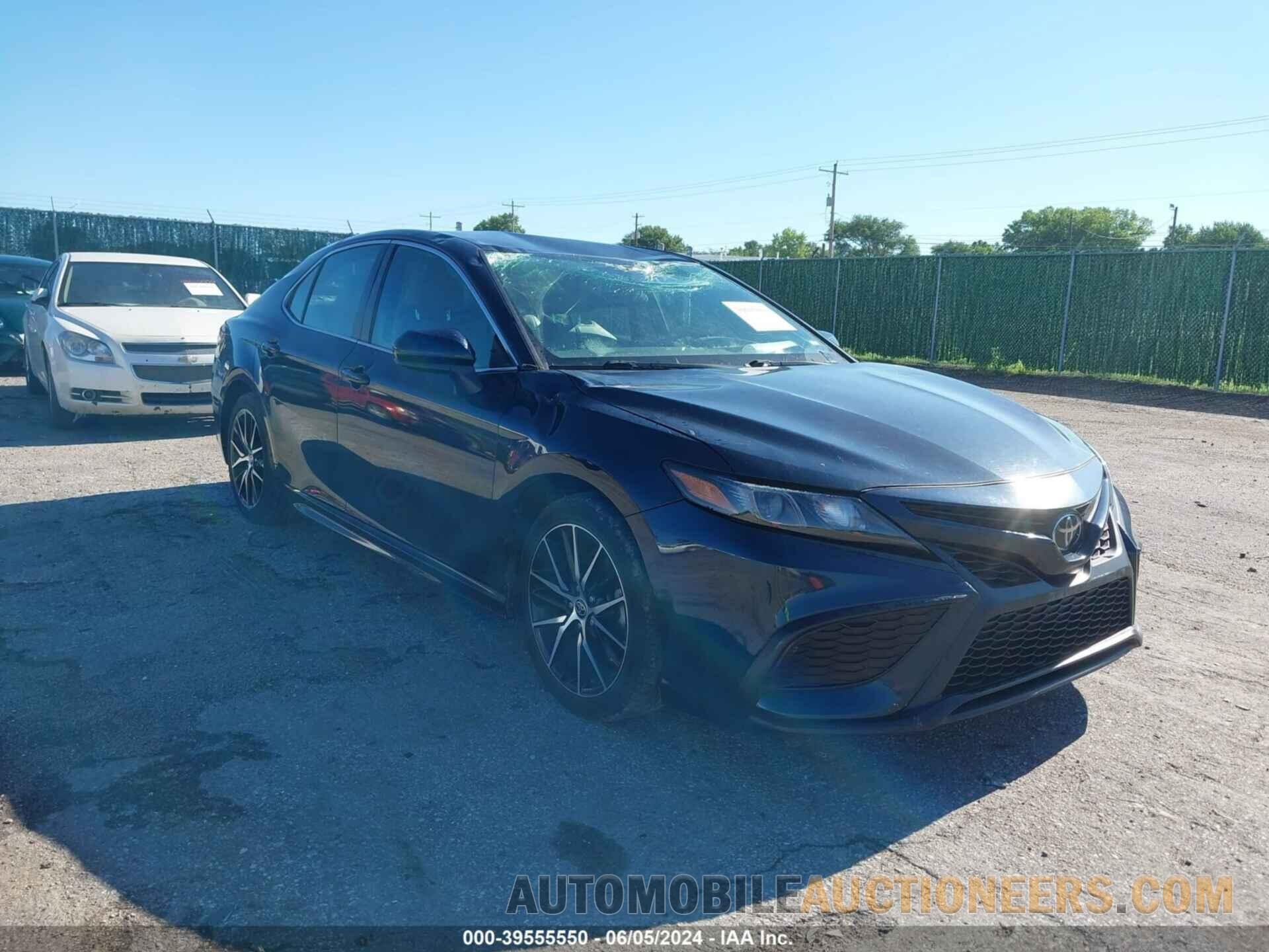 4T1G11AKXMU521142 TOYOTA CAMRY 2021