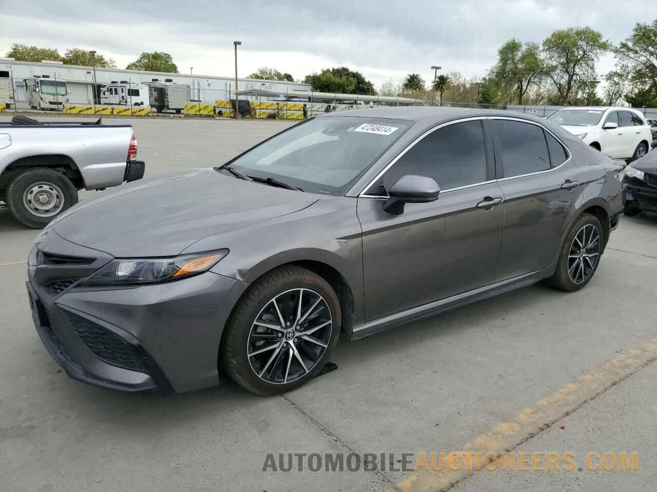 4T1G11AKXMU532335 TOYOTA CAMRY 2021