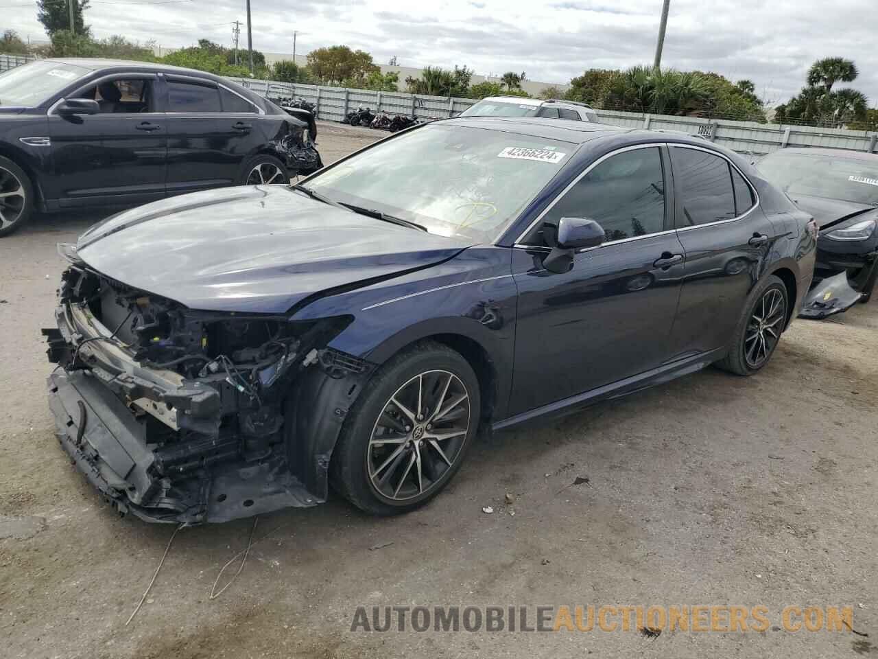 4T1G11AKXMU543612 TOYOTA CAMRY 2021