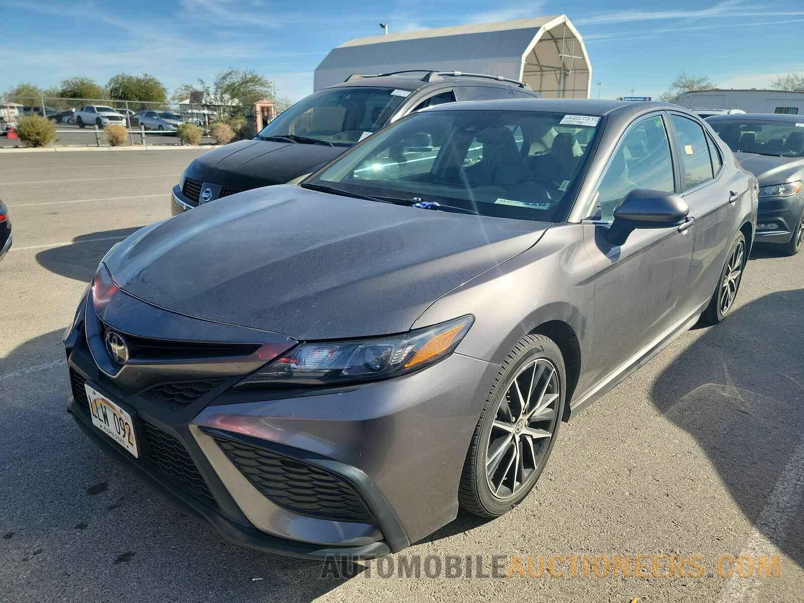 4T1G11AKXMU544663 Toyota Camry 2021