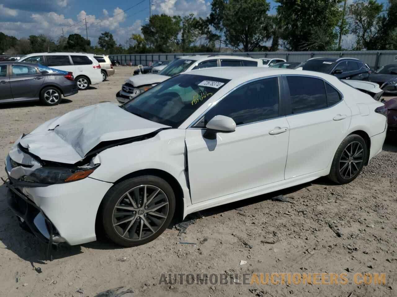 4T1G11AKXMU545649 TOYOTA CAMRY 2021