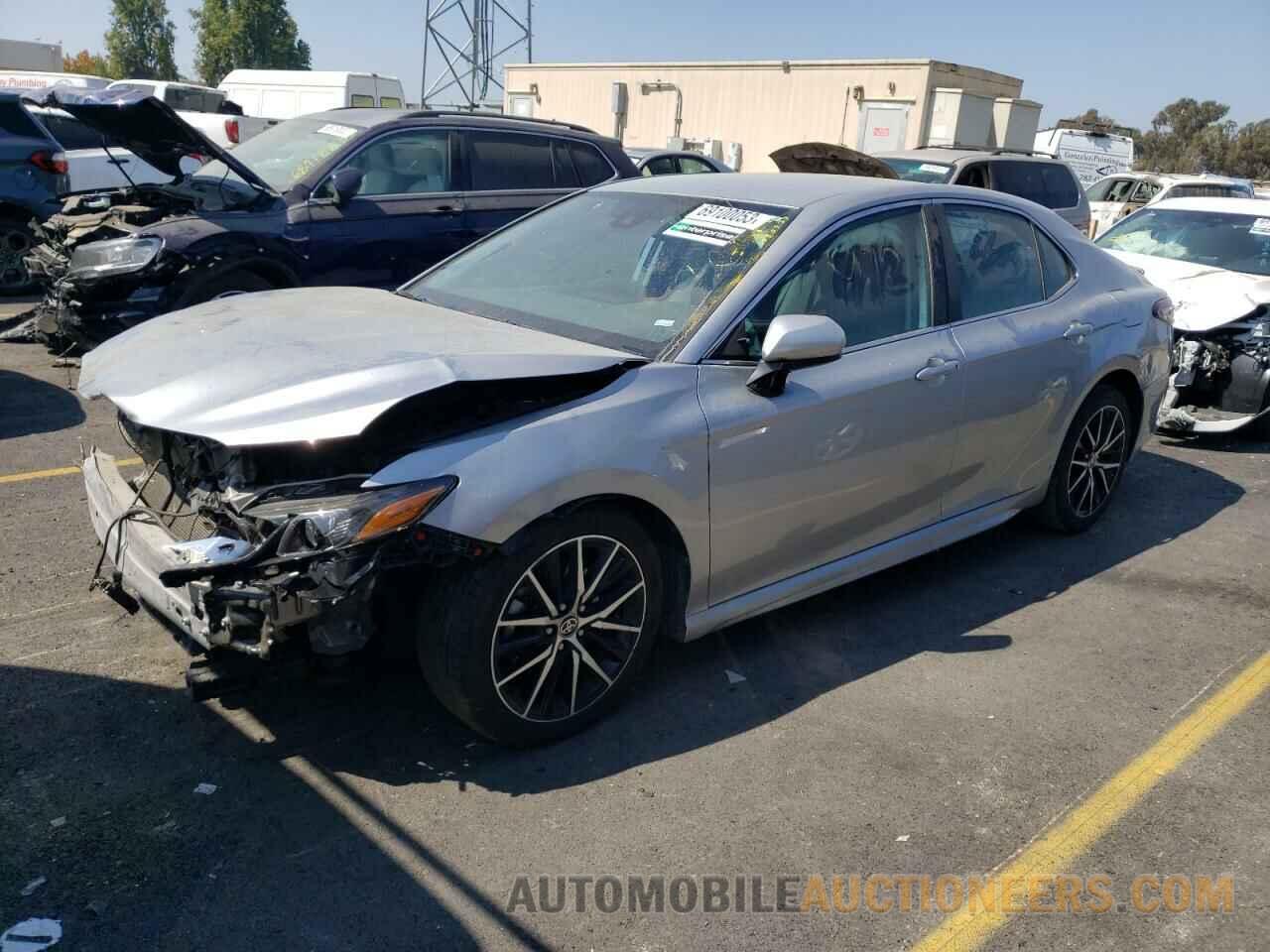 4T1G11AKXMU548471 TOYOTA CAMRY 2021