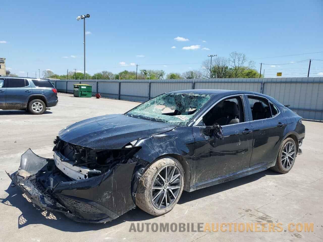 4T1G11AKXMU553945 TOYOTA CAMRY 2021