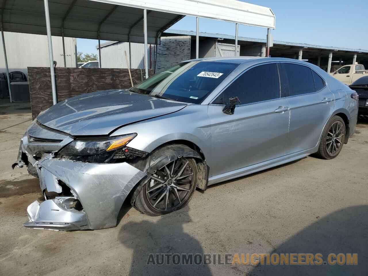 4T1G11AKXMU557462 TOYOTA CAMRY 2021