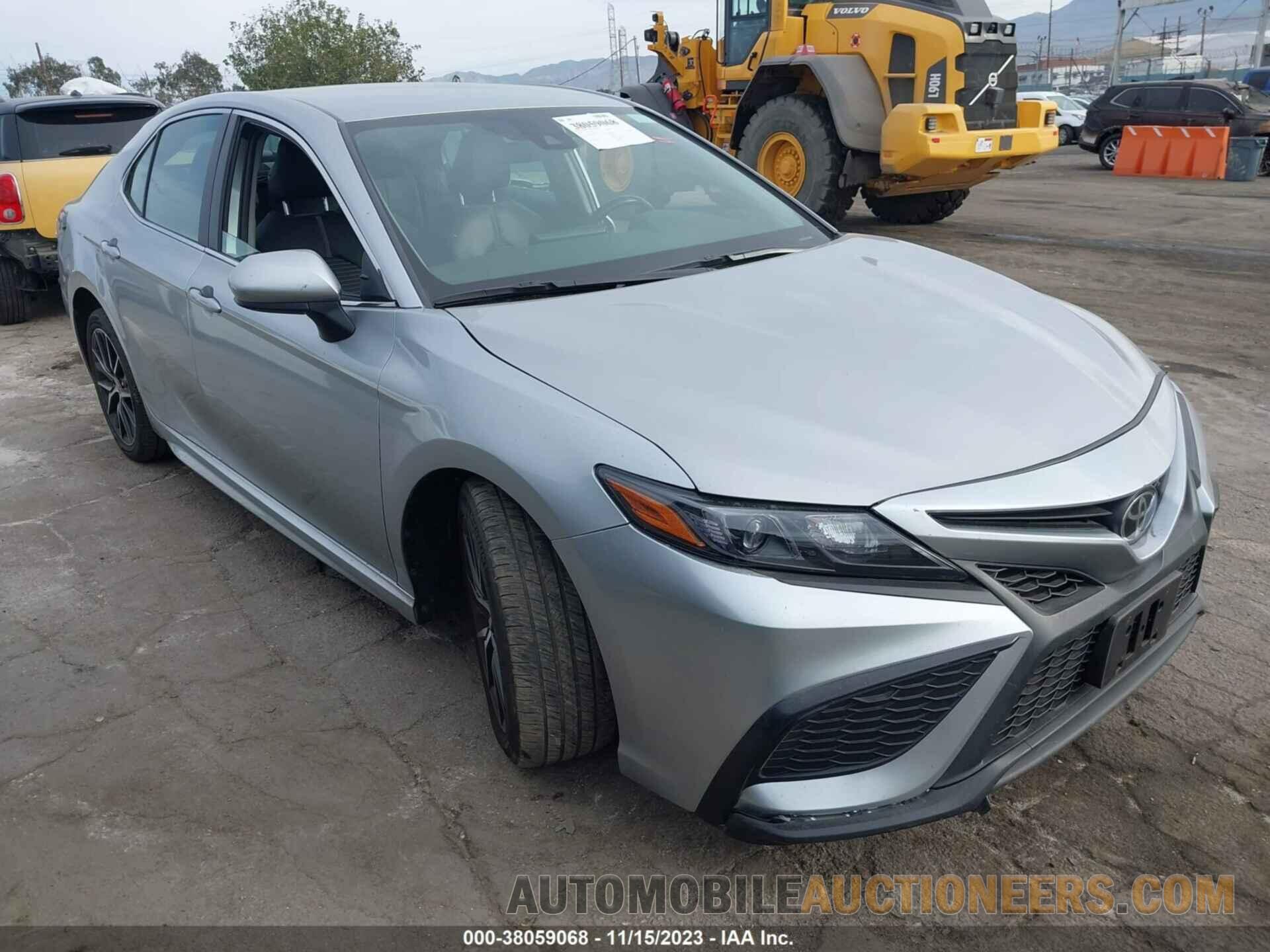 4T1G11AKXMU558742 TOYOTA CAMRY 2021