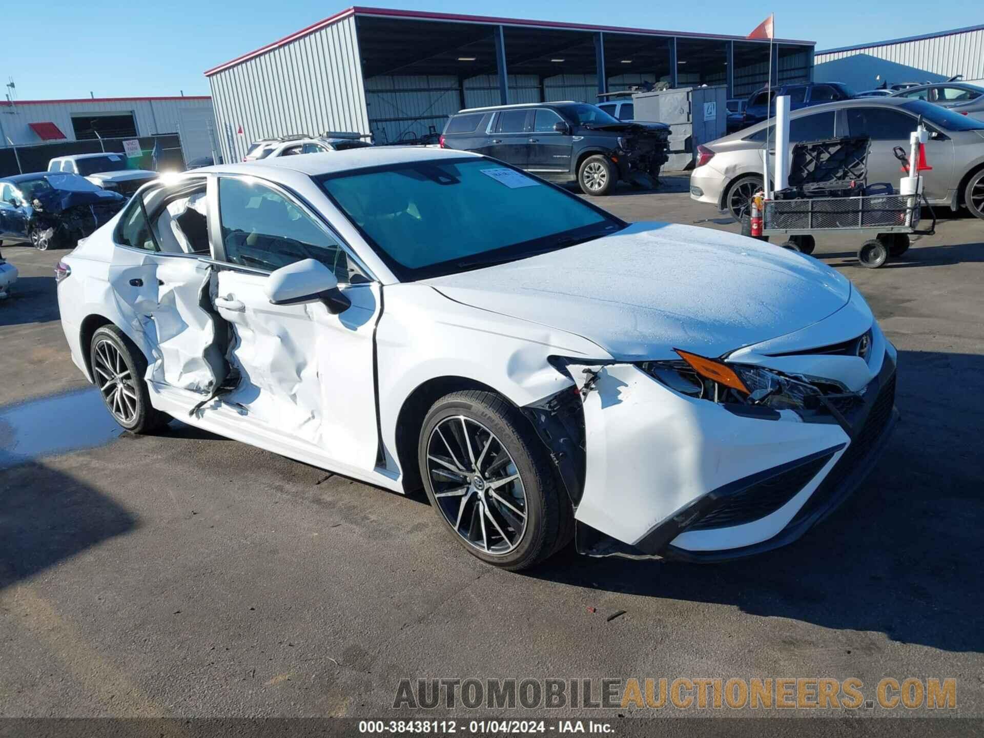 4T1G11AKXMU574228 TOYOTA CAMRY 2021