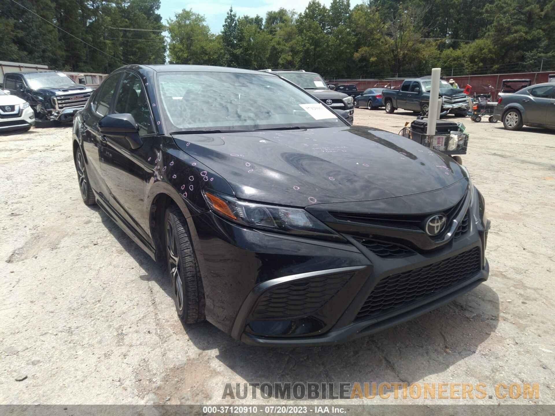 4T1G11AKXMU574696 TOYOTA CAMRY 2021