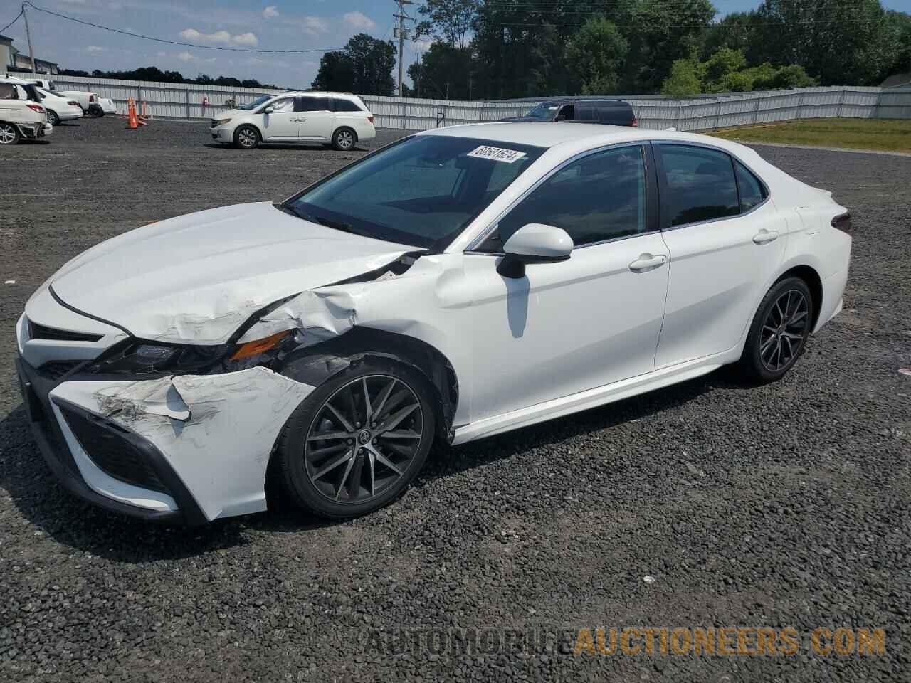 4T1G11AKXMU584225 TOYOTA CAMRY 2021