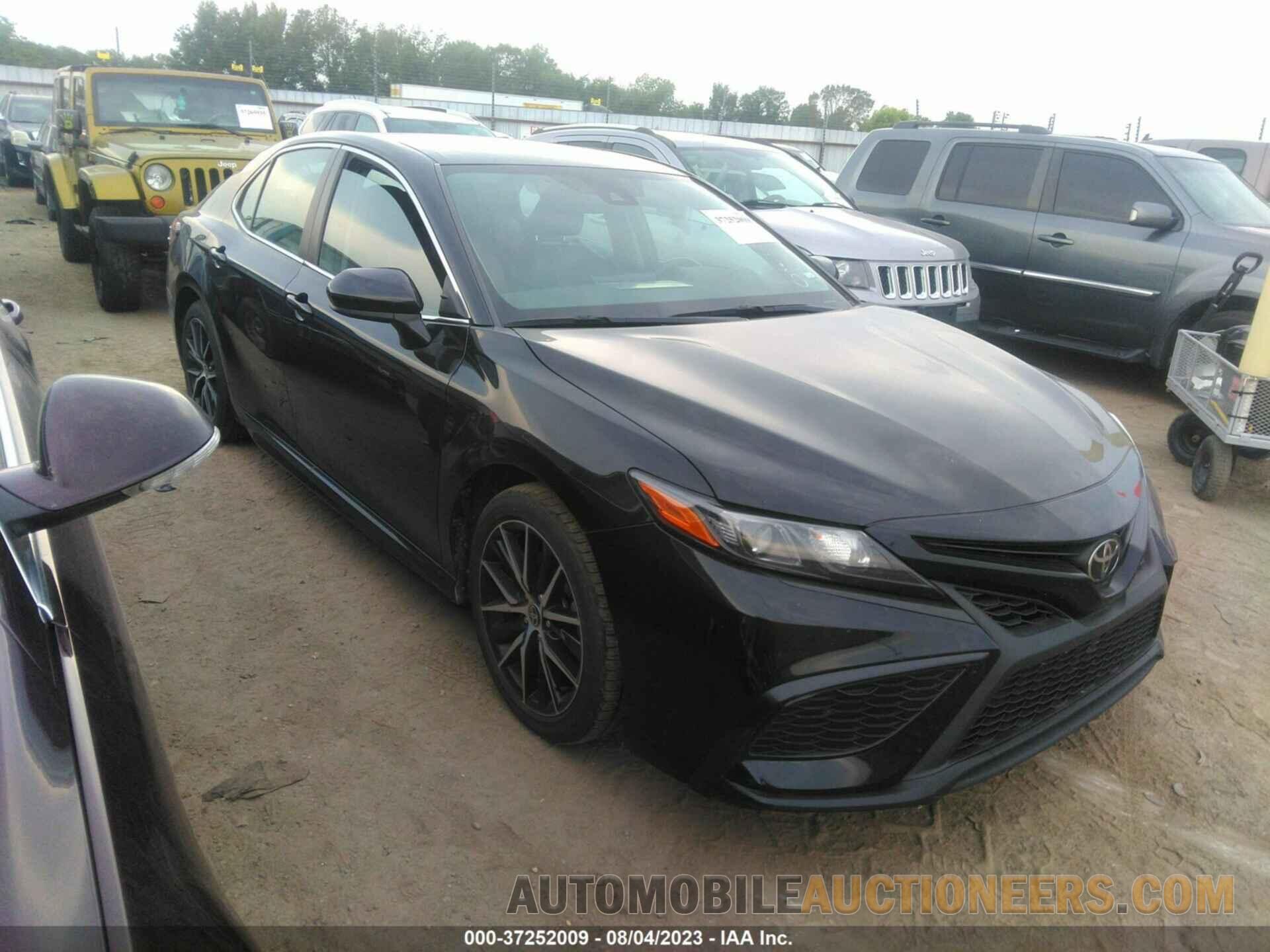 4T1G11AKXMU588355 TOYOTA CAMRY 2021