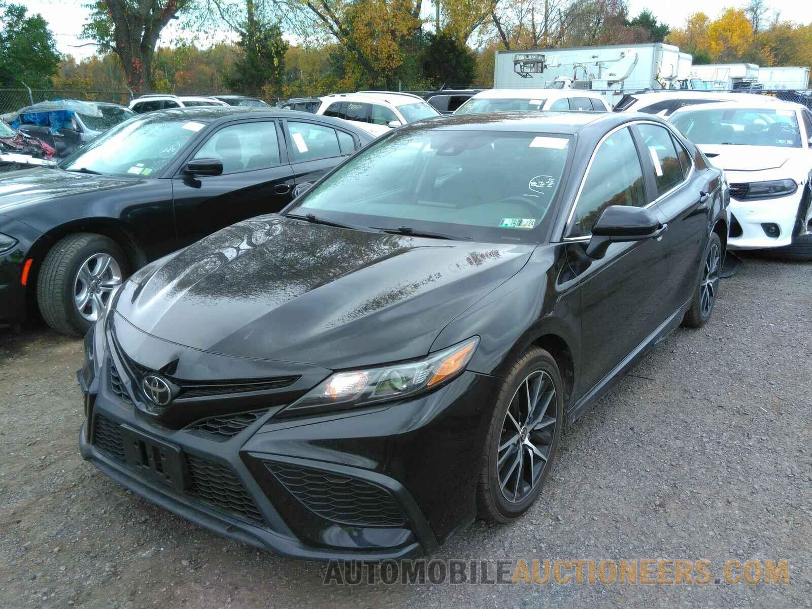 4T1G11AKXMU594396 Toyota Camry 2021