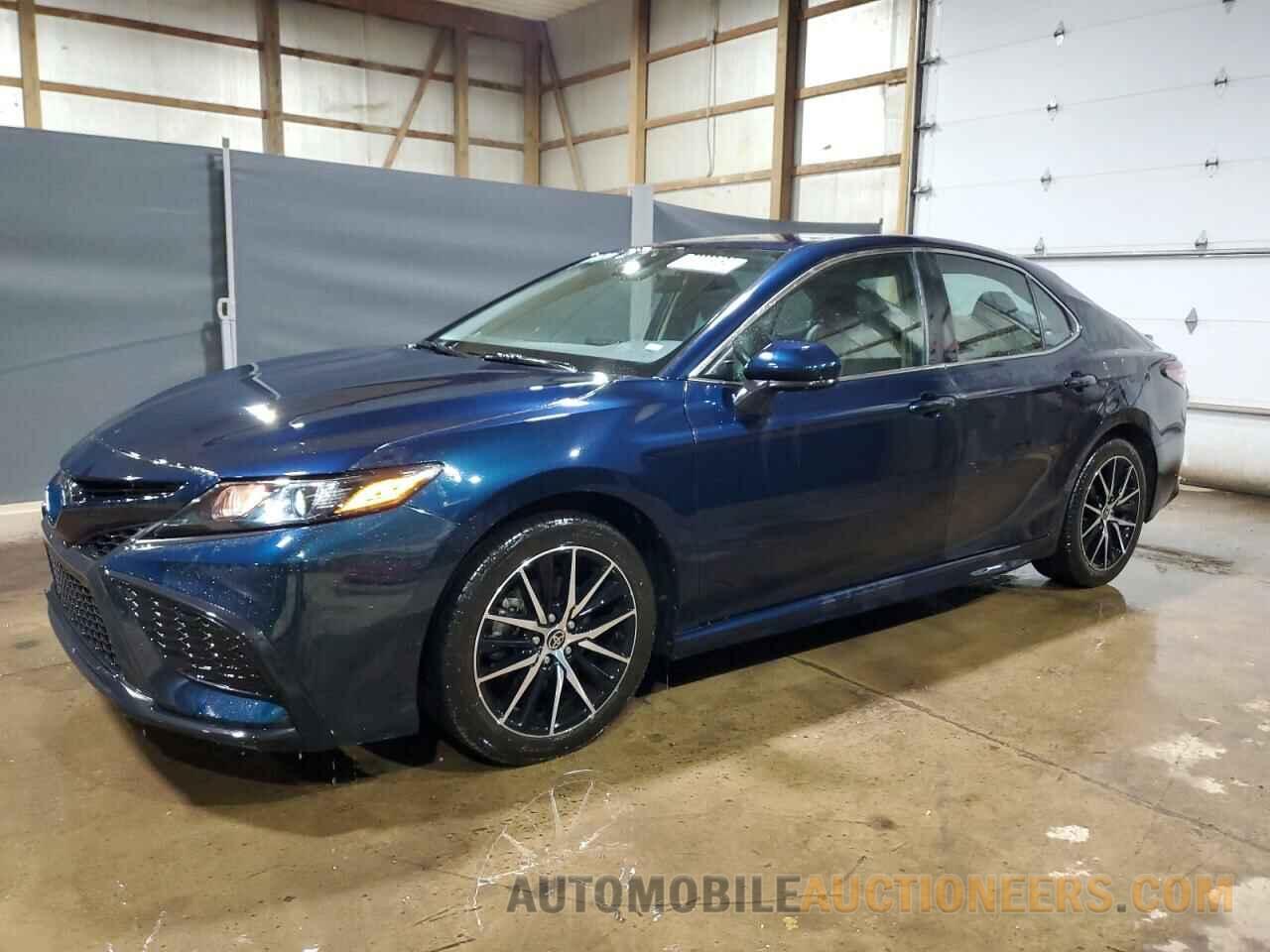 4T1G11AKXMU598822 TOYOTA CAMRY 2021