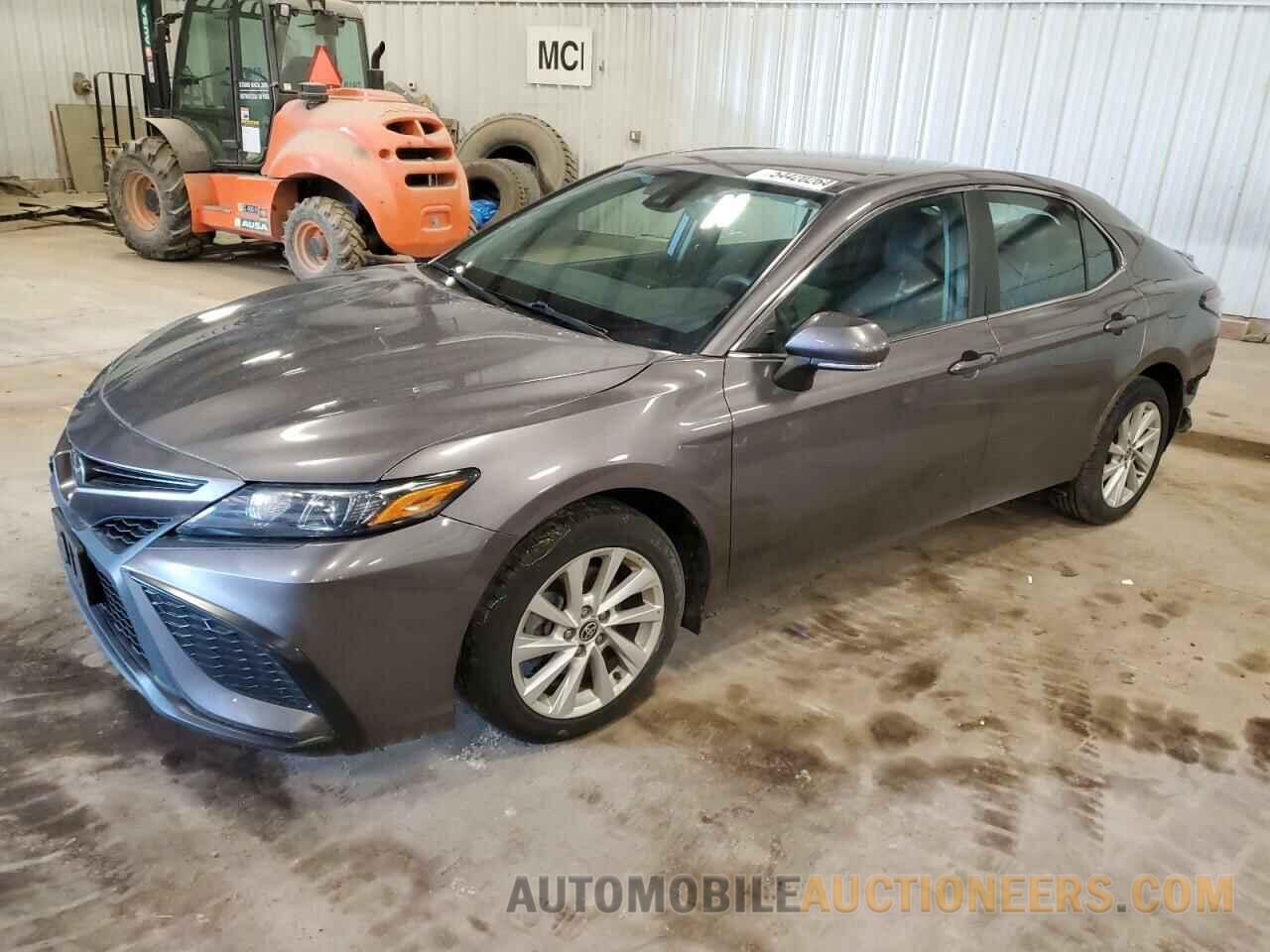 4T1G11AKXMU602657 TOYOTA CAMRY 2021