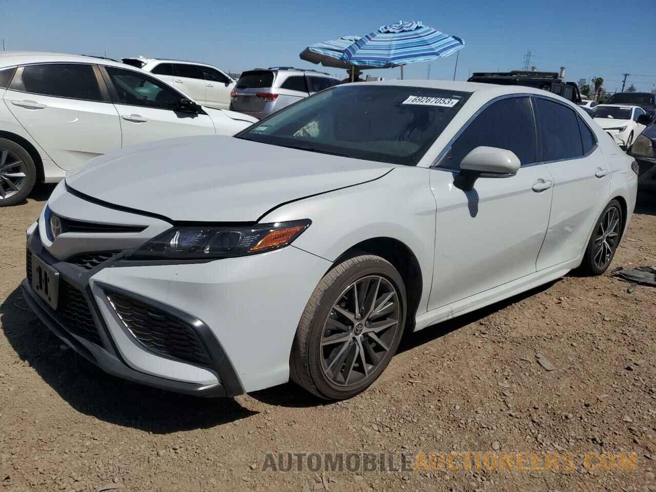 4T1G11AKXNU012105 TOYOTA CAMRY 2022