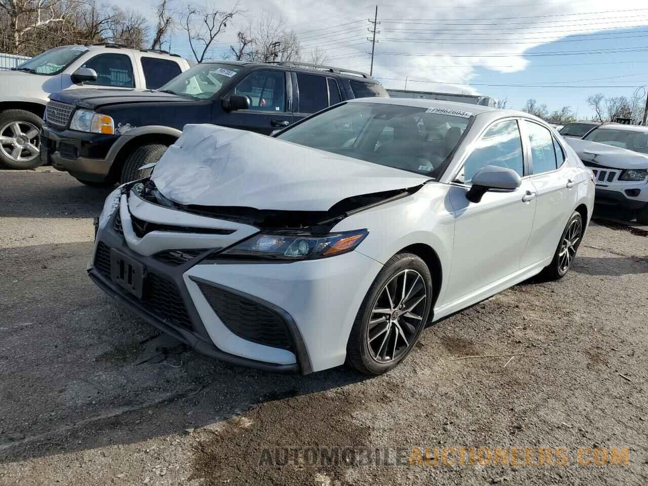 4T1G11AKXNU022813 TOYOTA CAMRY 2022