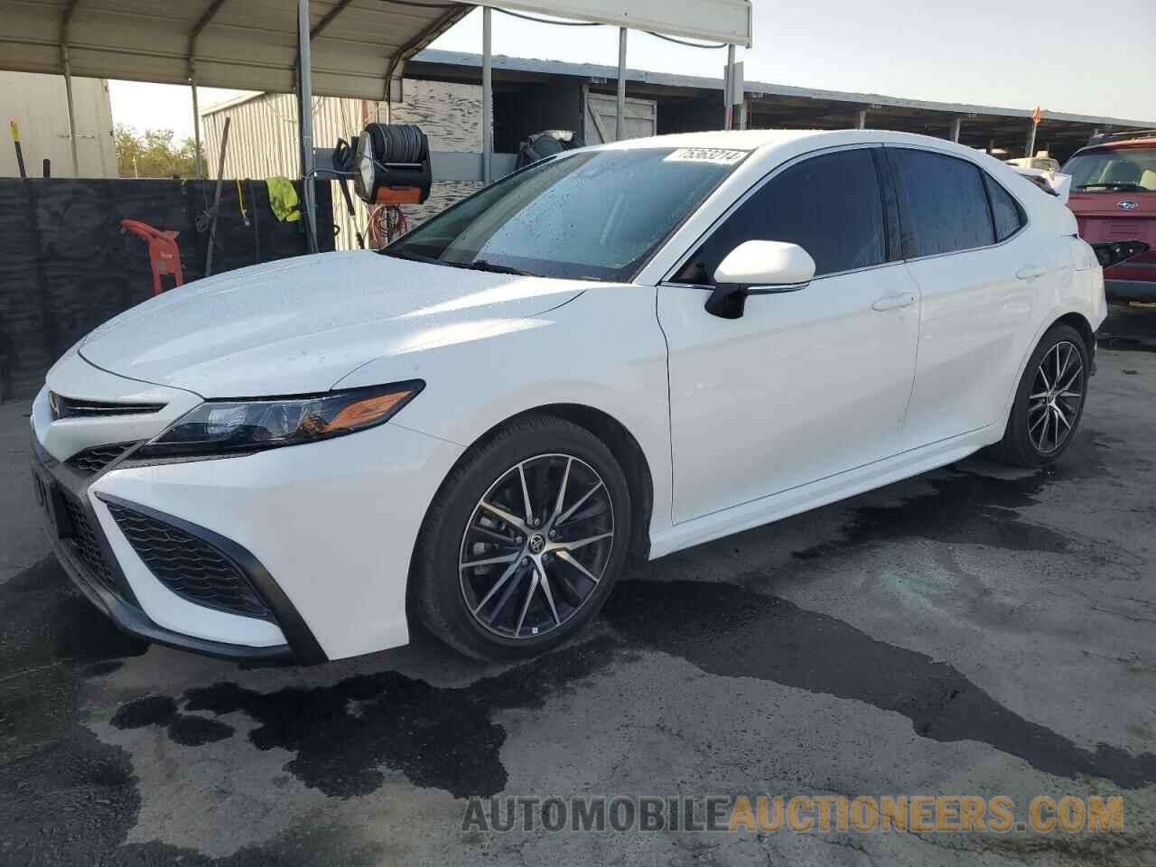 4T1G11AKXNU039725 TOYOTA CAMRY 2022