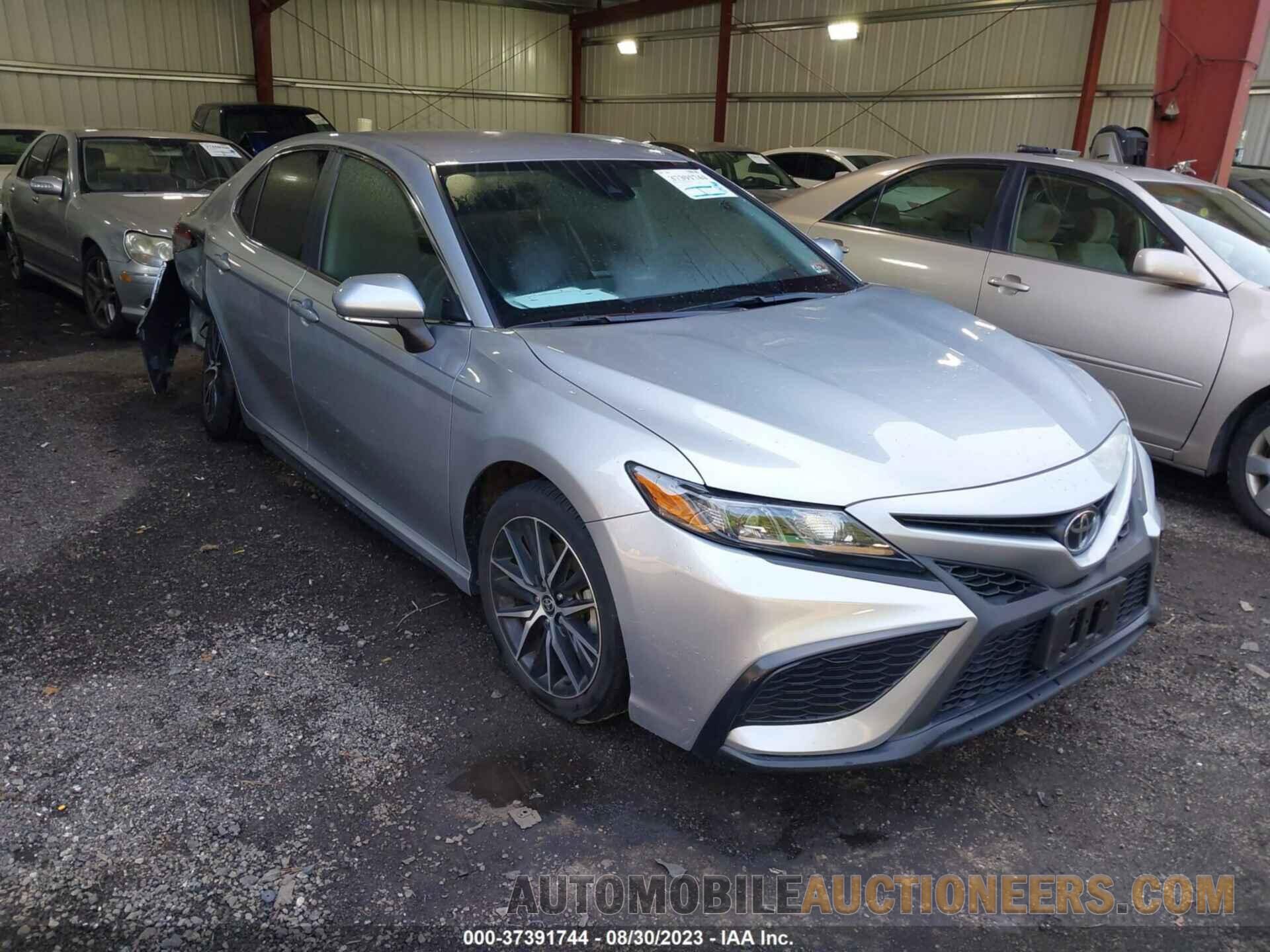 4T1G11AKXNU043984 TOYOTA CAMRY 2022