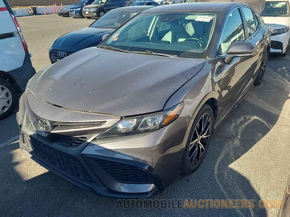 4T1G11AKXNU046450 Toyota Camry 2022