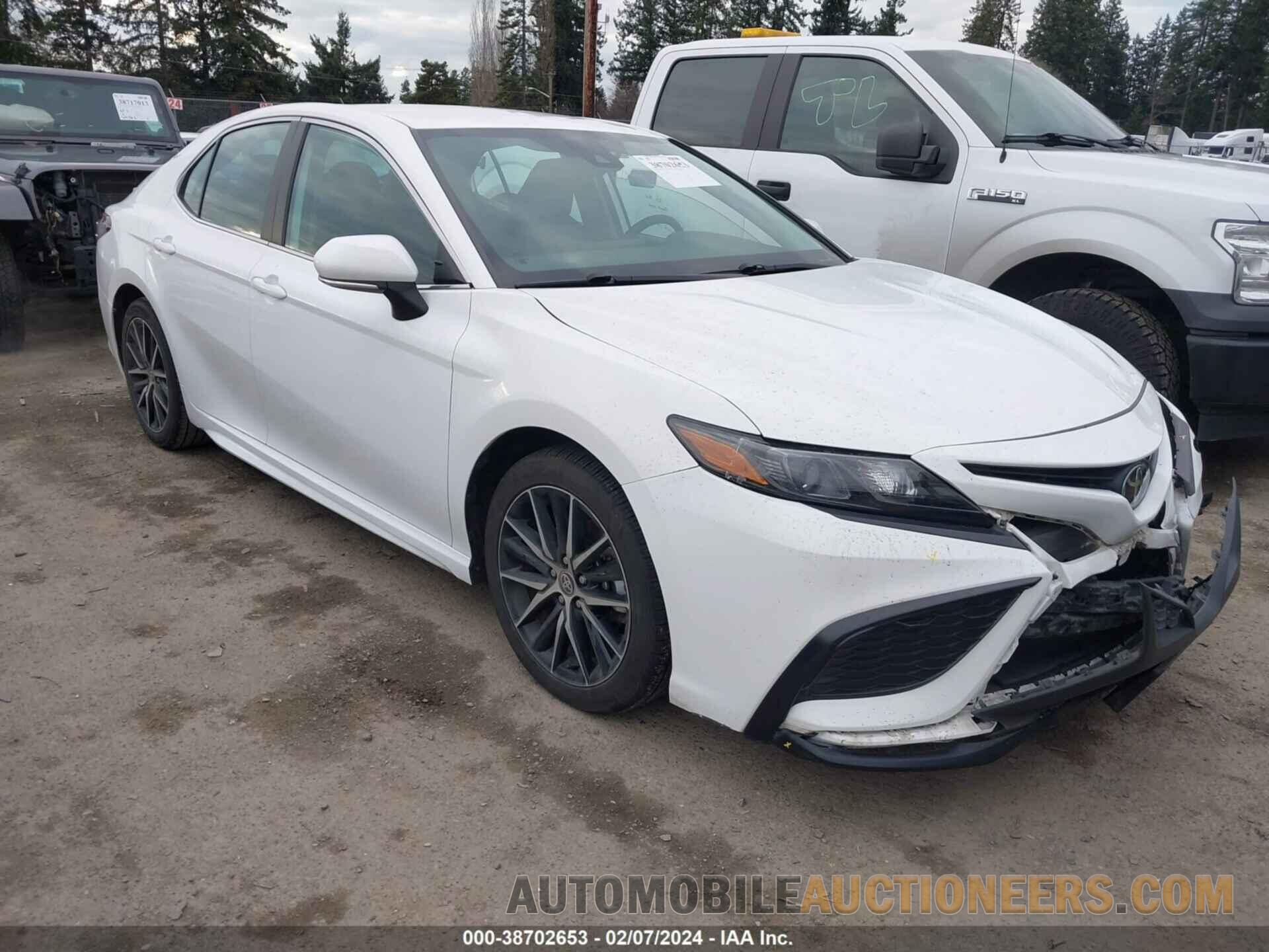 4T1G11AKXNU050319 TOYOTA CAMRY 2022