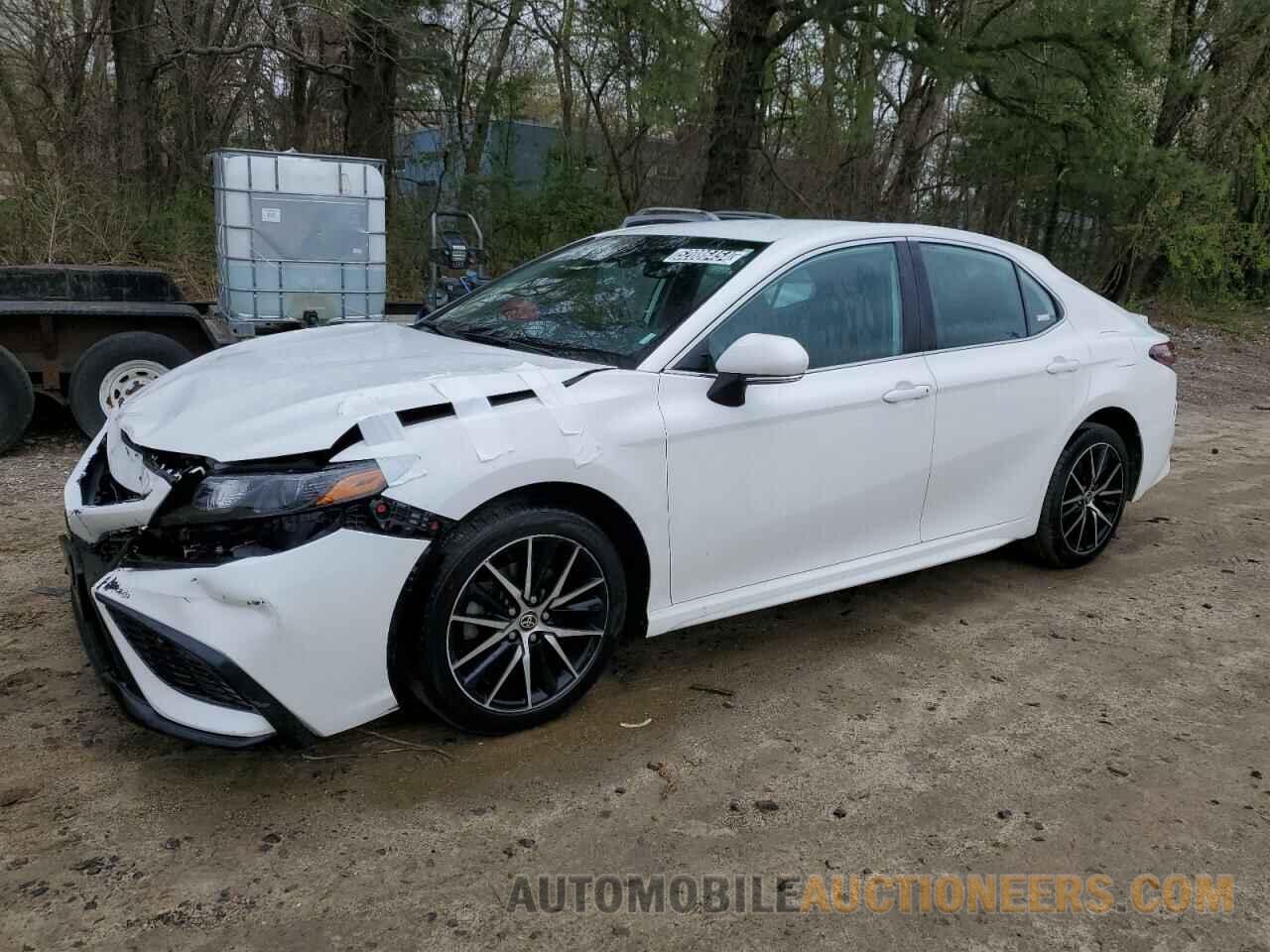 4T1G11AKXNU052524 TOYOTA CAMRY 2022