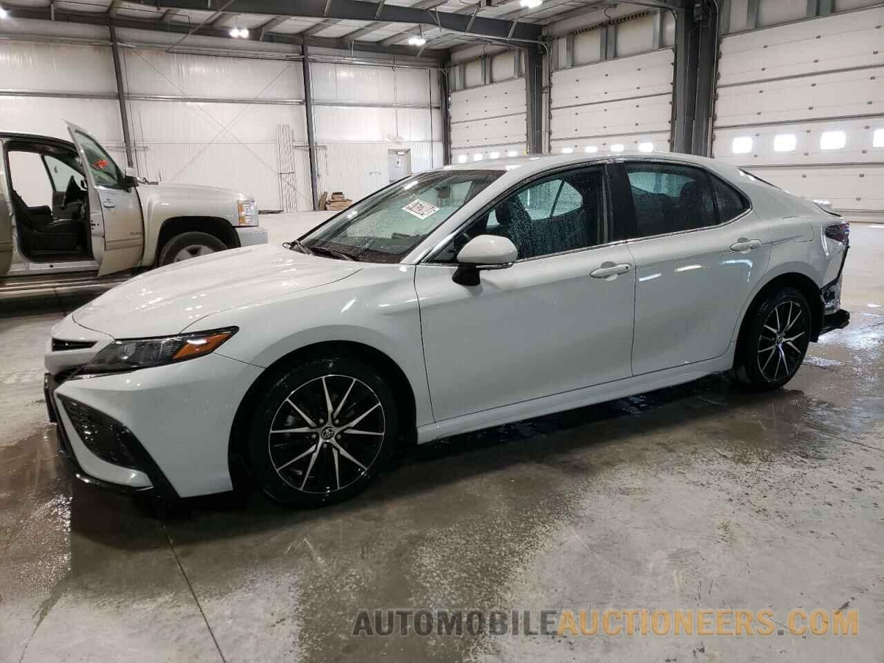 4T1G11AKXNU054452 TOYOTA CAMRY 2022