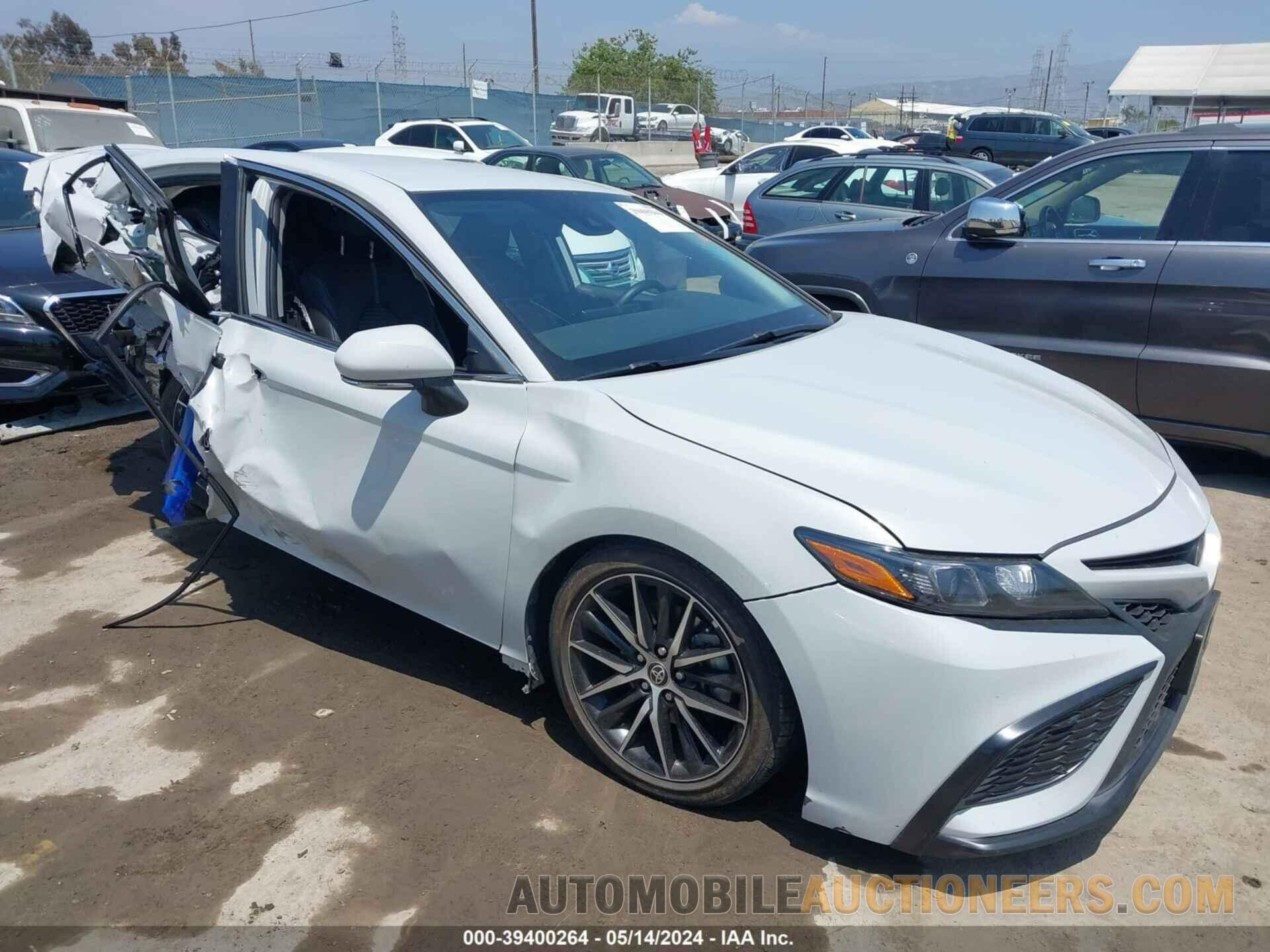 4T1G11AKXNU061093 TOYOTA CAMRY 2022