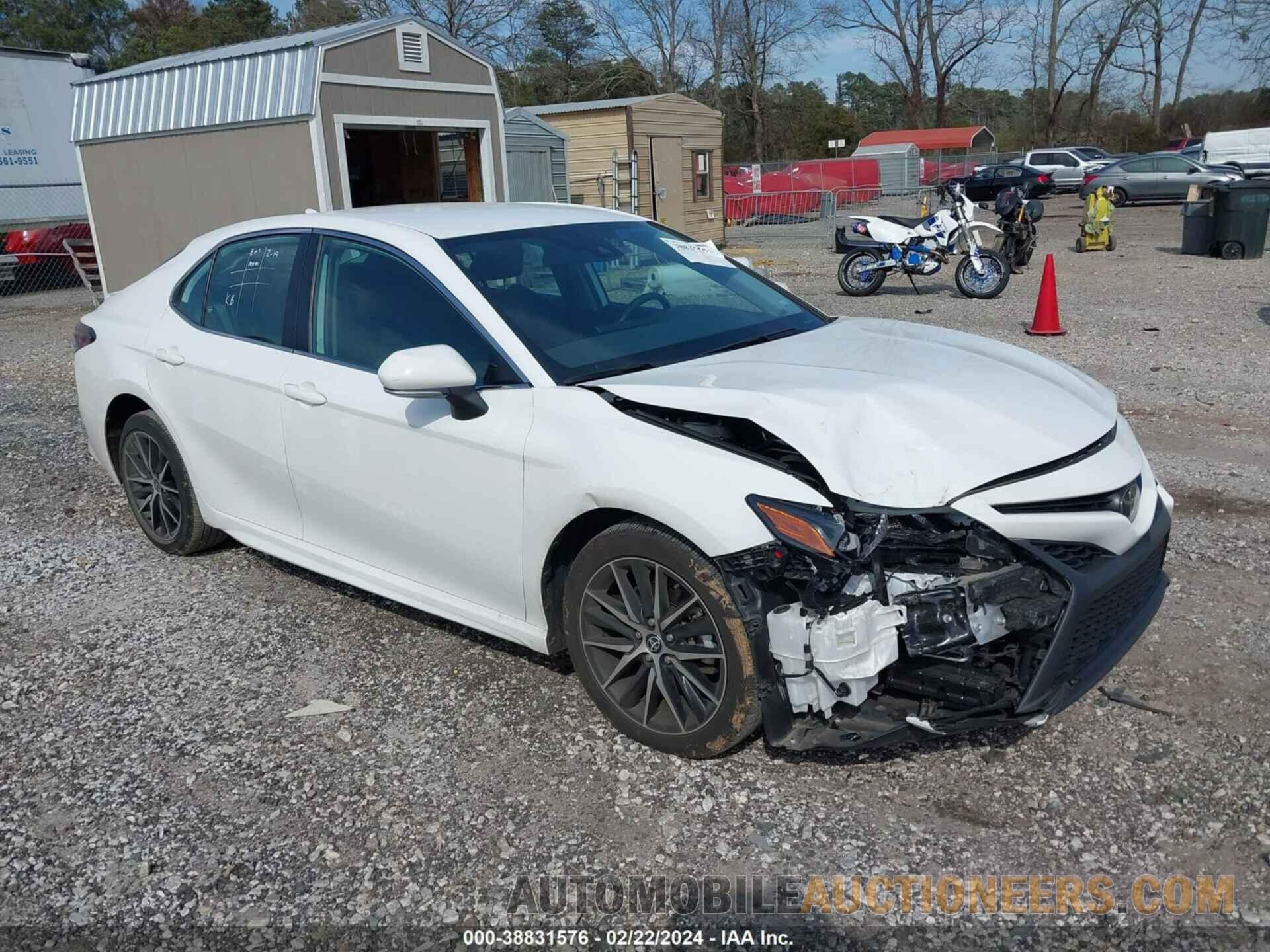 4T1G11AKXNU067914 TOYOTA CAMRY 2022