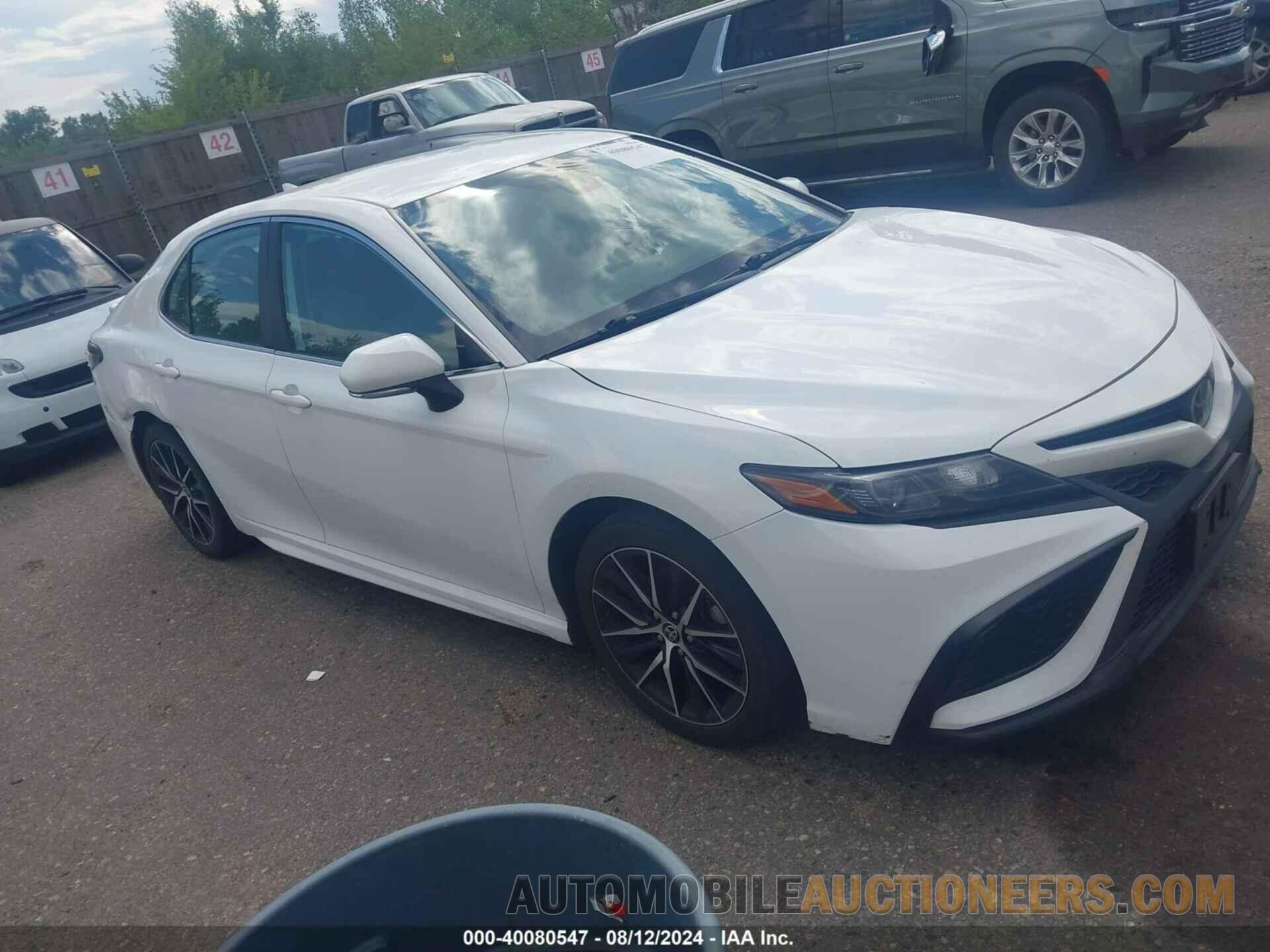 4T1G11AKXNU068707 TOYOTA CAMRY 2022