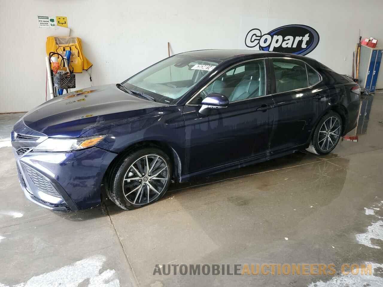 4T1G11AKXNU073745 TOYOTA CAMRY 2022